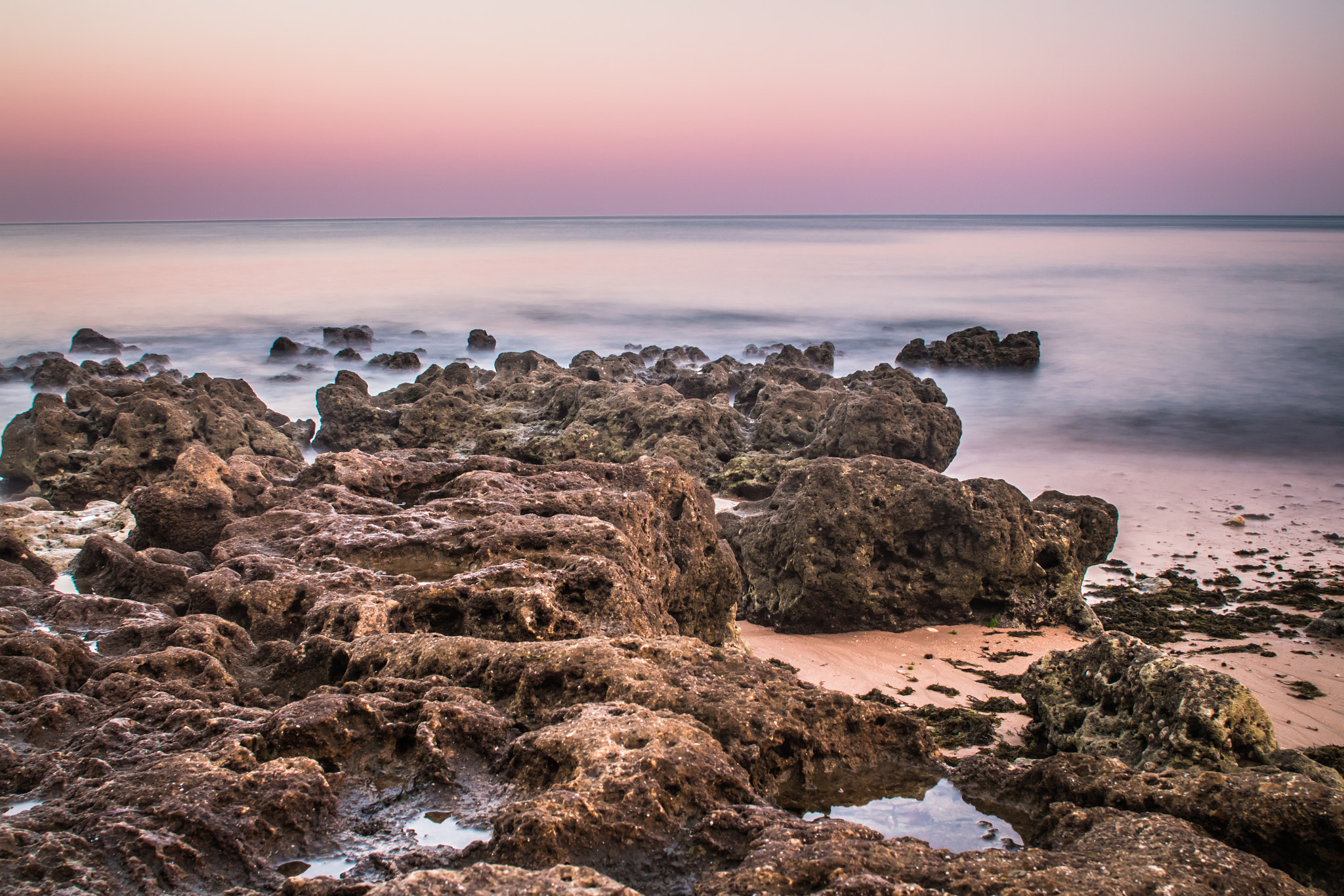 Canon EOS 700D (EOS Rebel T5i / EOS Kiss X7i) + Canon EF 24mm F2.8 sample photo. Portugal beach photography