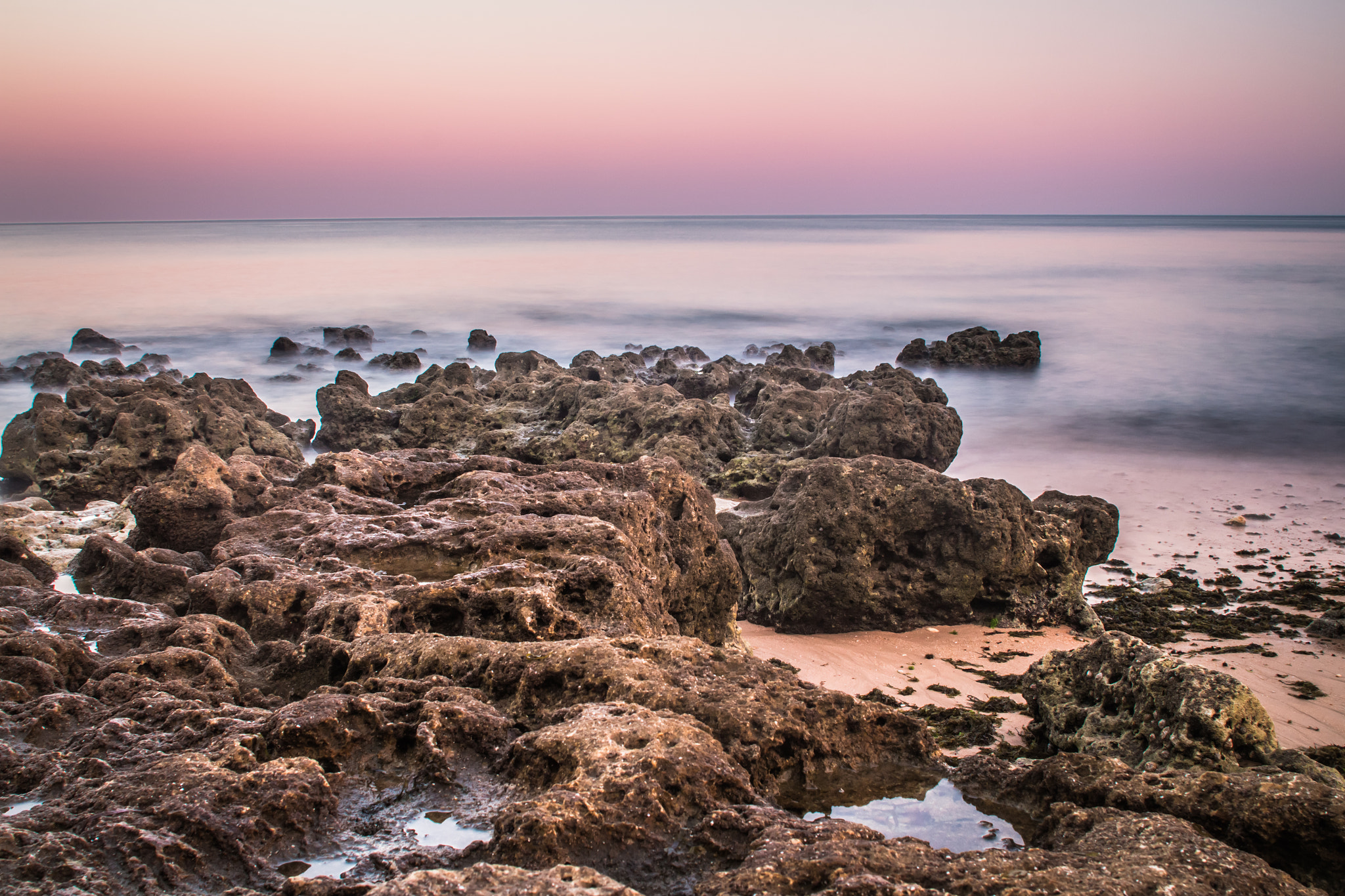 Canon EOS 700D (EOS Rebel T5i / EOS Kiss X7i) + Canon EF 24mm F2.8 sample photo. Portugal beach photography