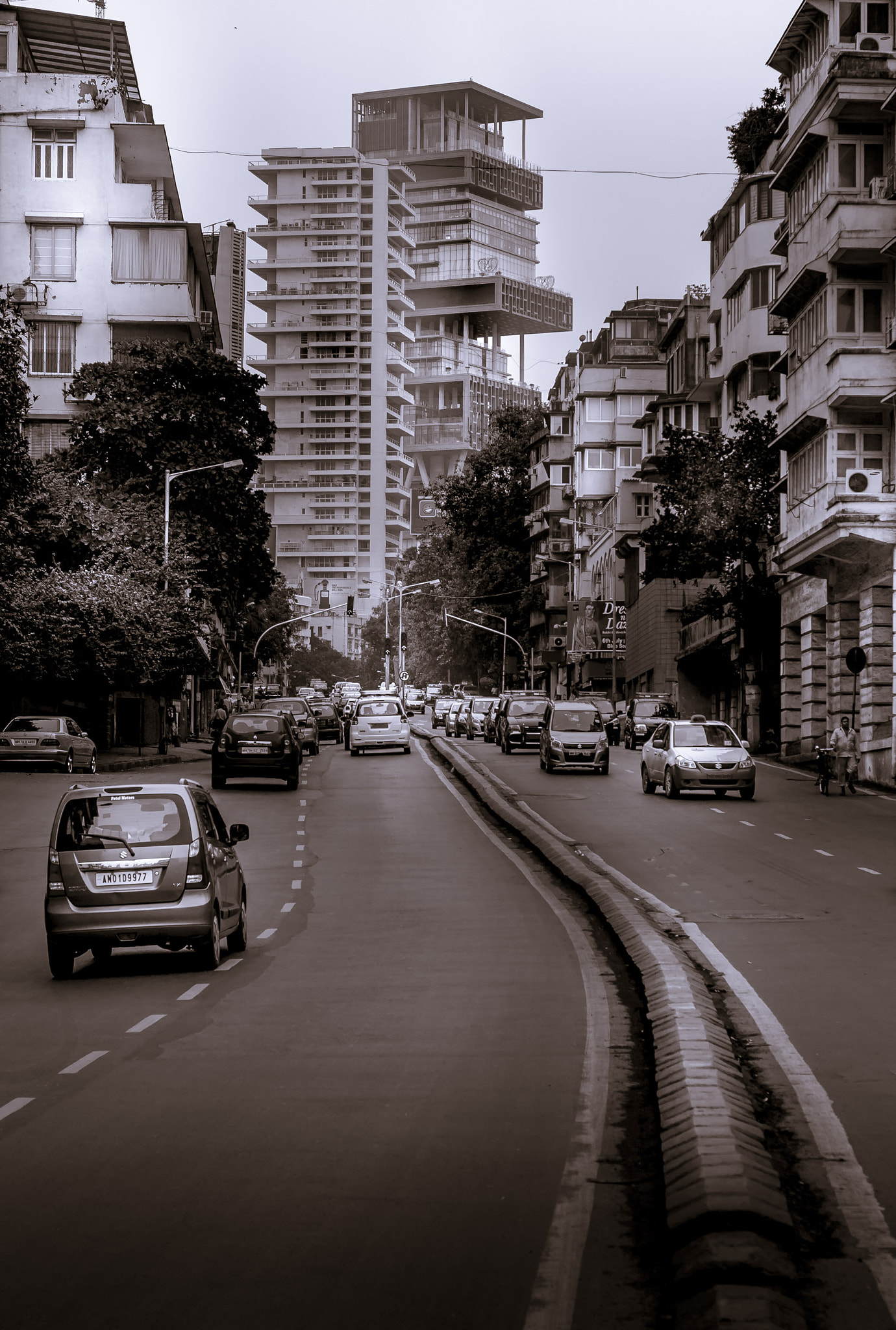 Canon EOS 1000D (EOS Digital Rebel XS / EOS Kiss F) + Canon EF 50mm F1.8 II sample photo. Pedder road, mumbai photography