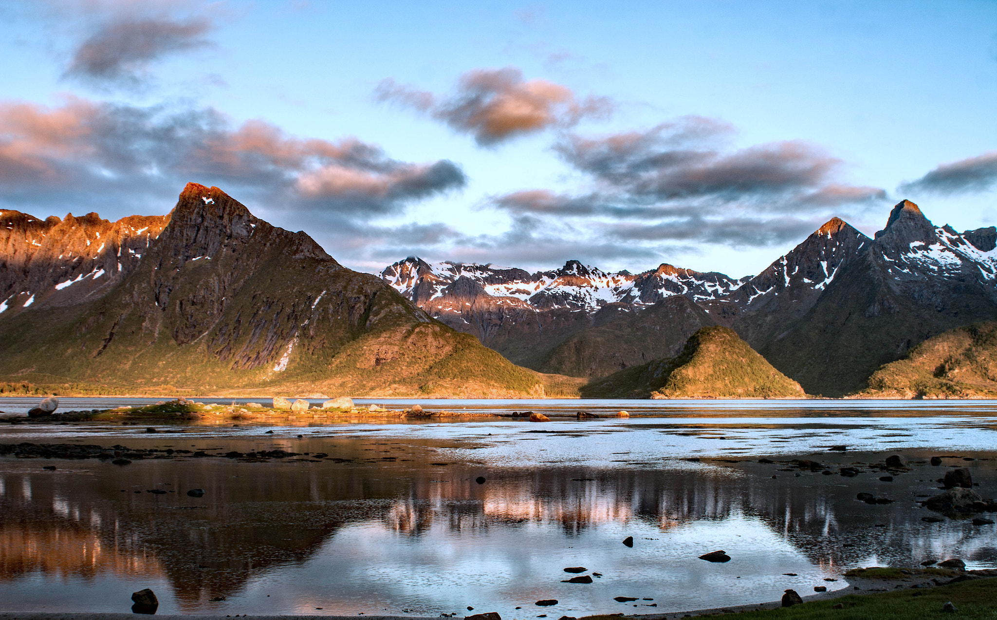 Canon EF 28-80mm f/3.5-5.6 sample photo. Light of lofoten valberg photography