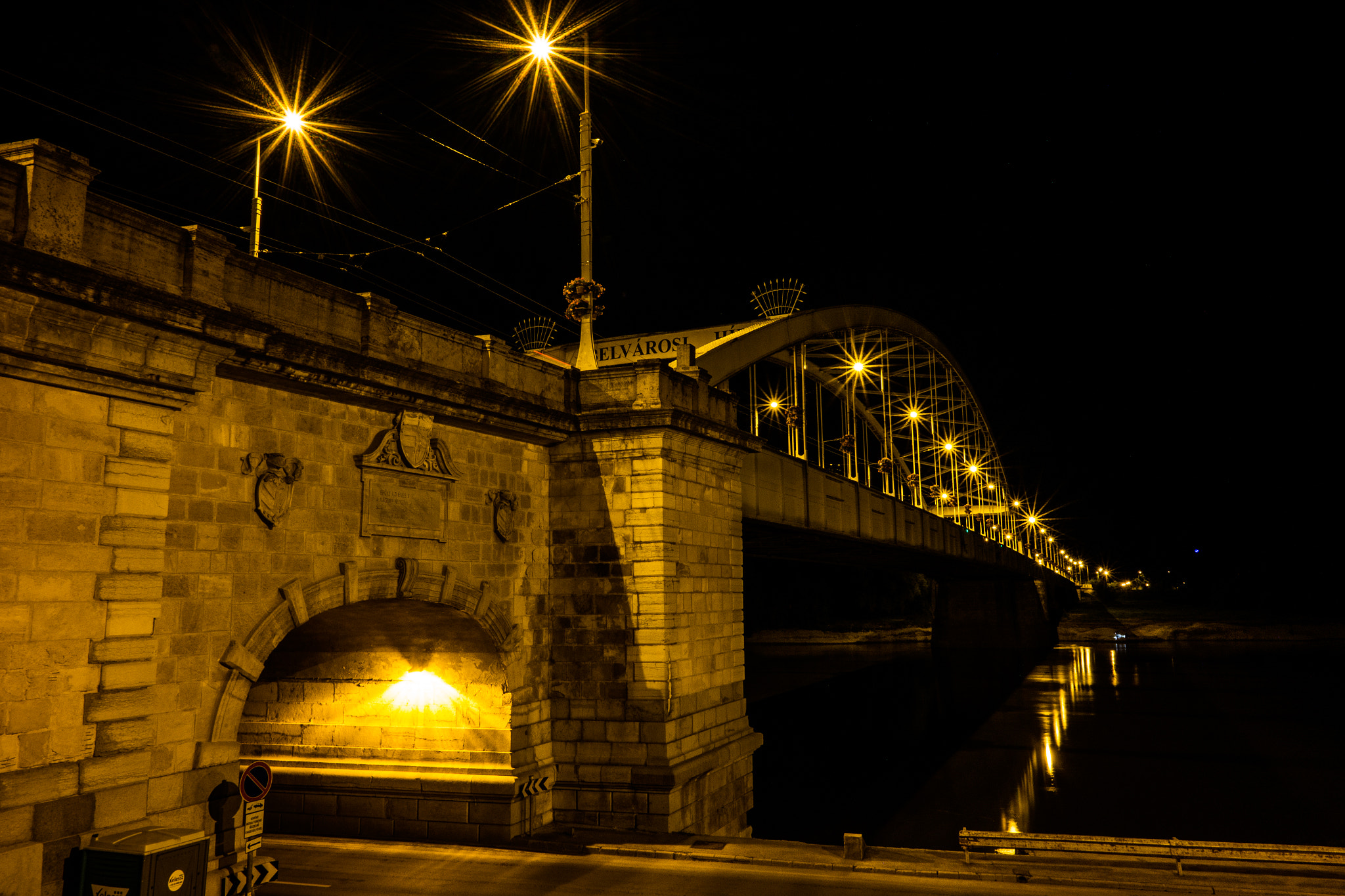 Samsung NX30 + Samsung NX 16mm F2.4 Pancake sample photo. Szeged downtown bridge photography