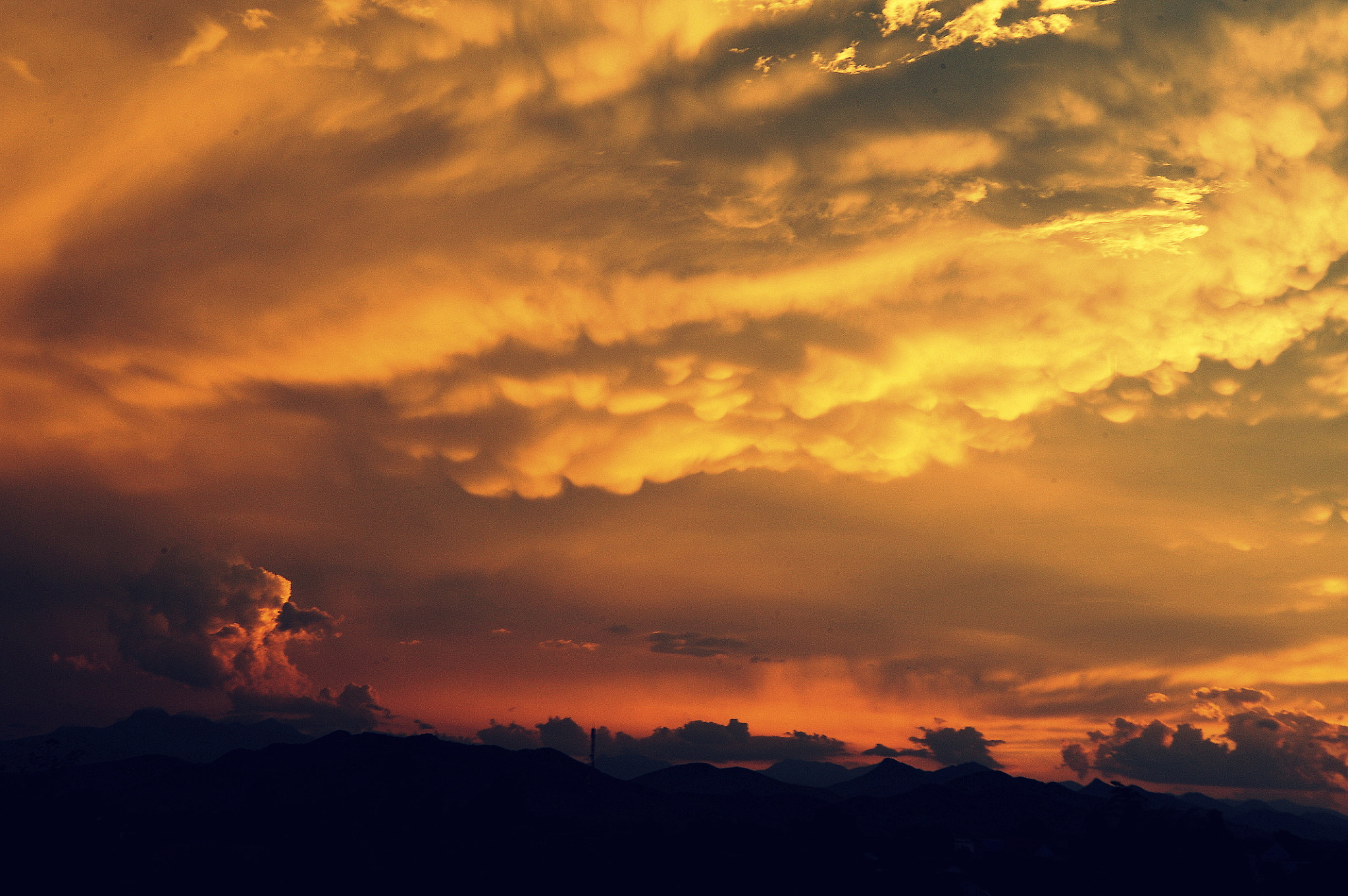 Nikon AF Nikkor 24-85mm F2.8-4D IF sample photo. When the thunderstorm arrived photography