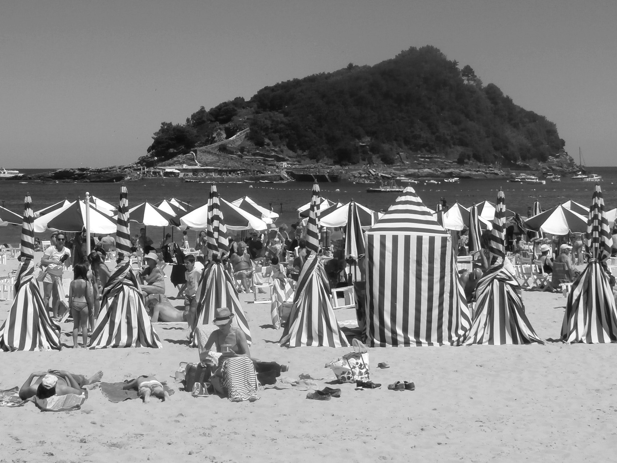 Olympus VR340,D750 sample photo. Ondarreta, donosti photography