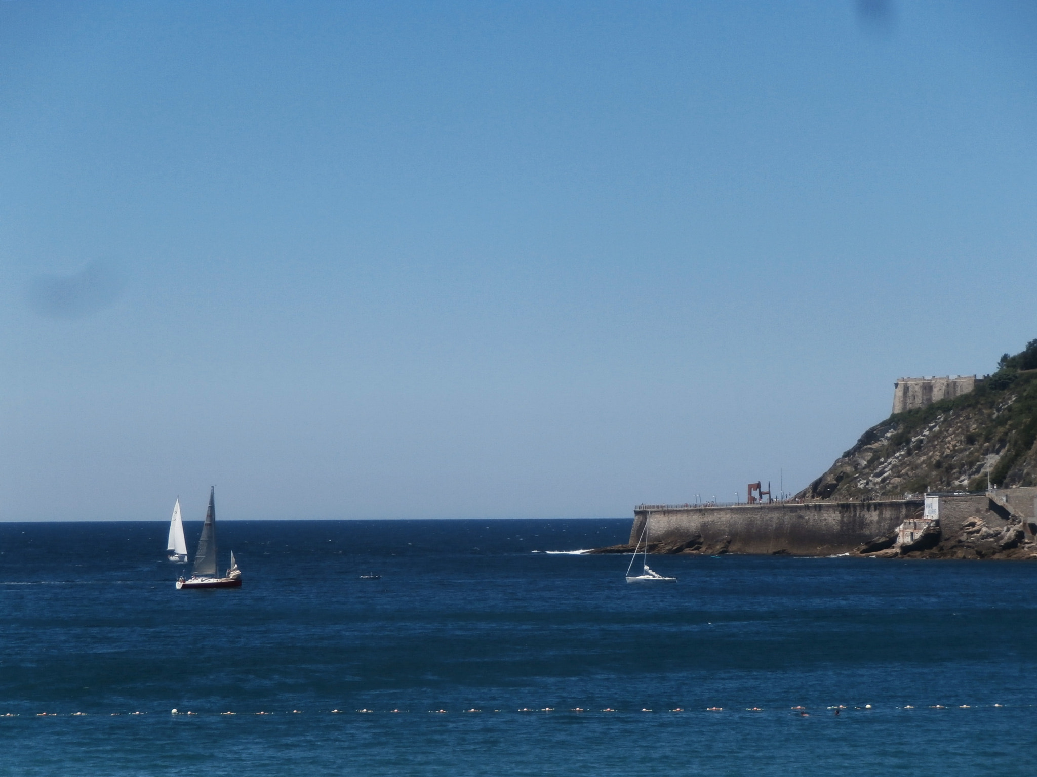 Olympus VR340,D750 sample photo. Donosti photography