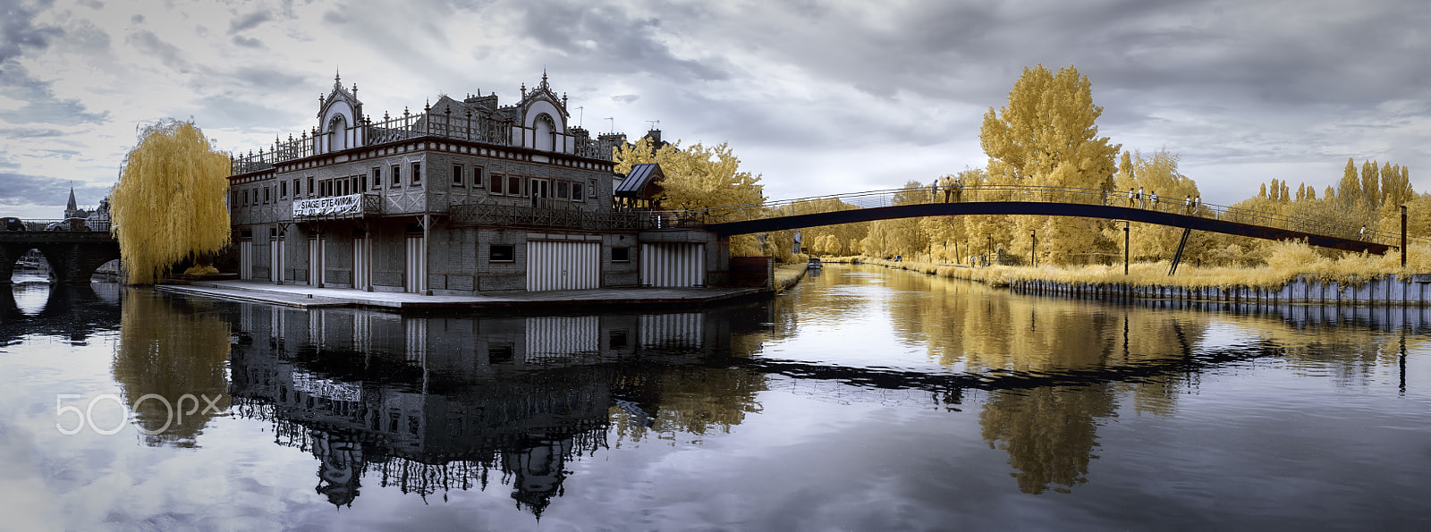 AF Zoom-Nikkor 28-80mm f/3.5-5.6D sample photo. Ir reflection photography