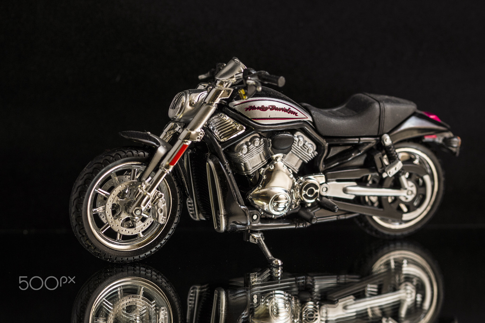 Sony SLT-A65 (SLT-A65V) + 105mm F2.8 sample photo. Toy harley davidson motorcycle photography