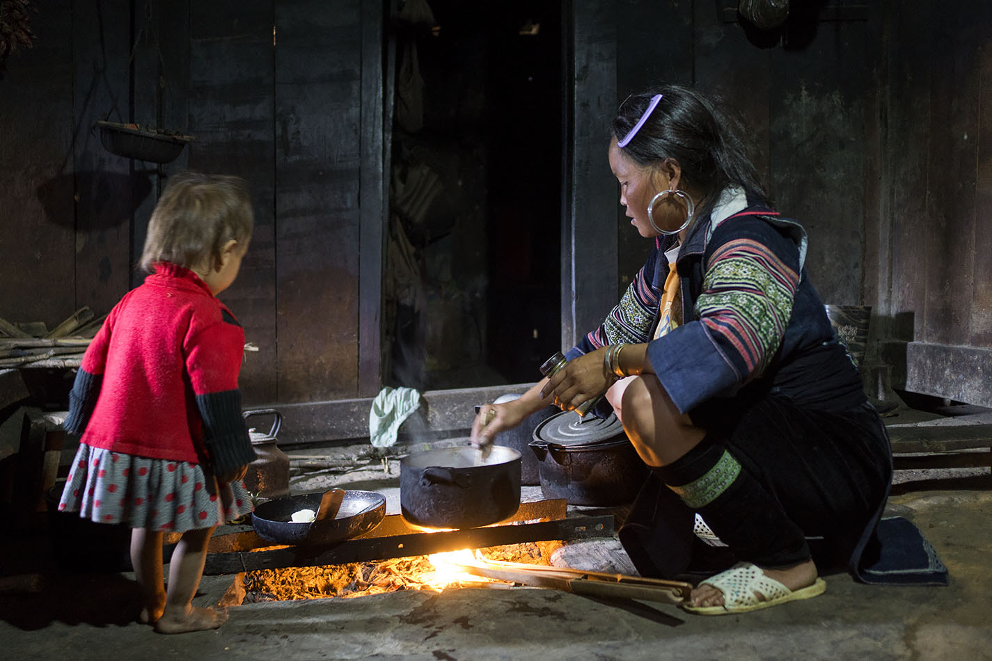 Sony Alpha NEX-7 + Sony Sonnar T* E 24mm F1.8 ZA sample photo. Sapa - north vietnam photography