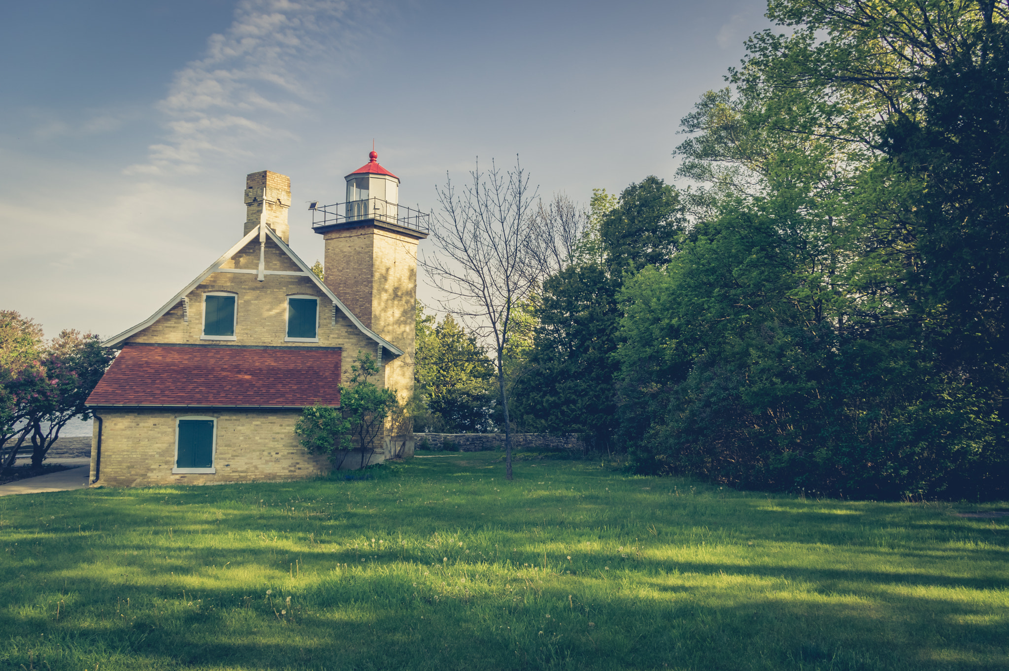 smc PENTAX-DA L 18-55mm F3.5-5.6 sample photo. Peninsula state park lighthouse in door county, wisconsin photography