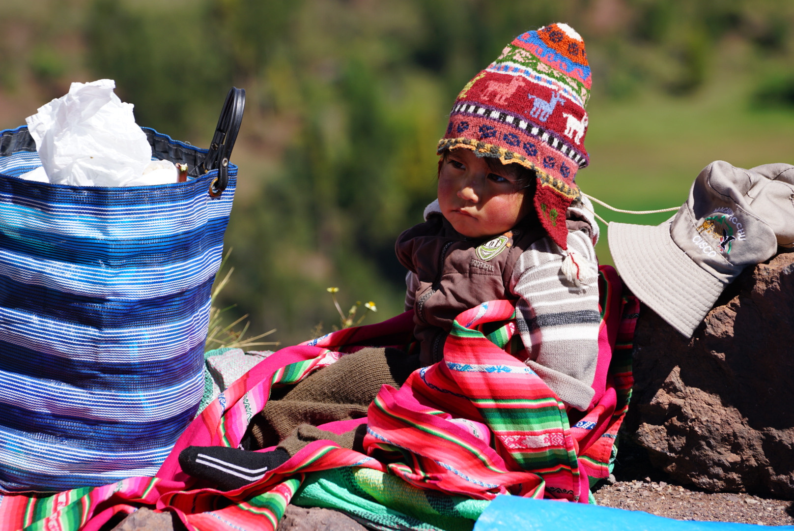 Sony a7 II + Sony FE 70-200mm F4 G OSS sample photo. Roadside in peru photography