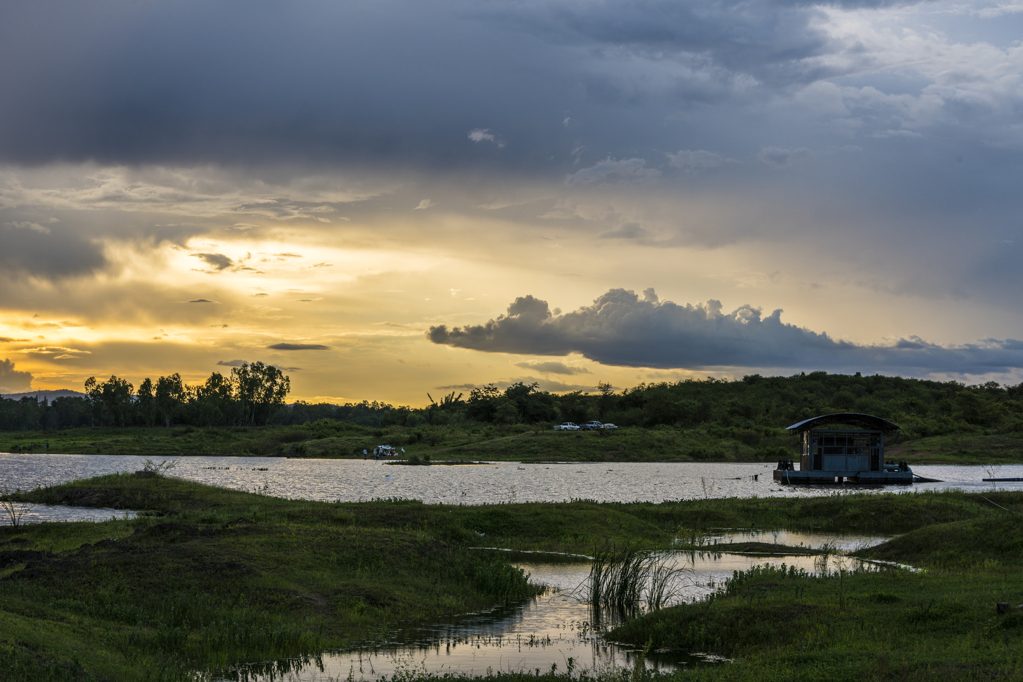 Sony a7R II + Sony 70-200mm F2.8 G SSM II sample photo. Sunset photography