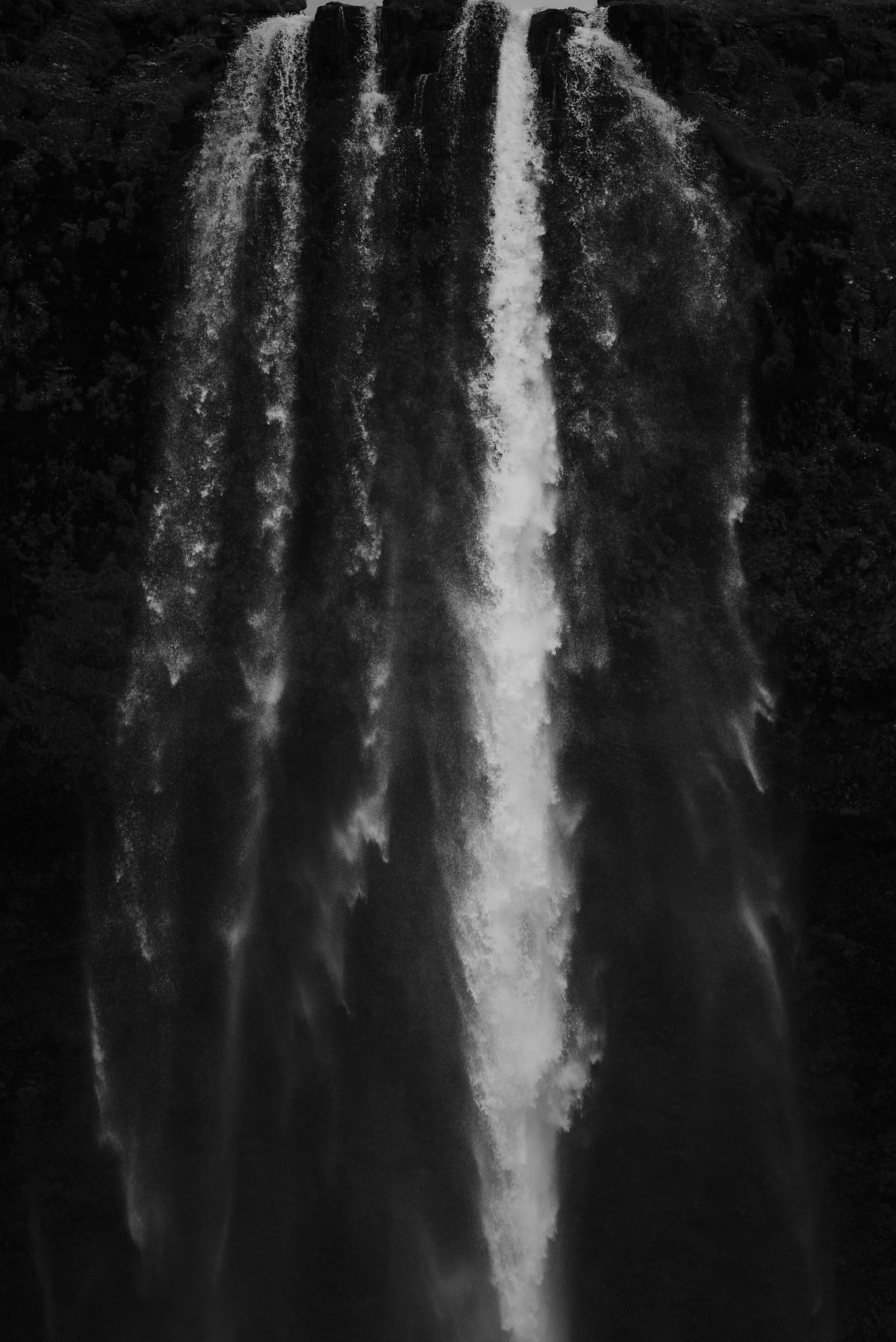 Nikon D810 + ZEISS Apo Sonnar T* 135mm F2 sample photo. Seljalandsfoss photography