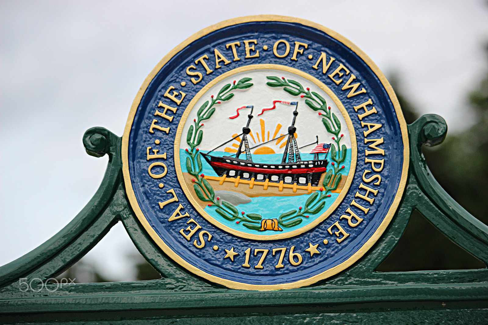 Canon EOS 600D (Rebel EOS T3i / EOS Kiss X5) + 55.0 - 250.0 mm sample photo. Historic seal of state - new hampshire photography