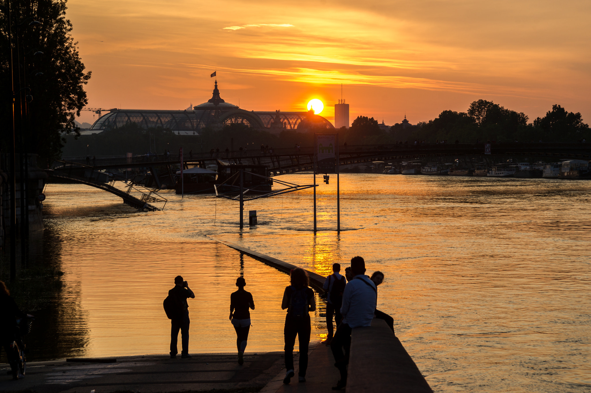 Sony Alpha DSLR-A850 sample photo. Coucher de soleil photography