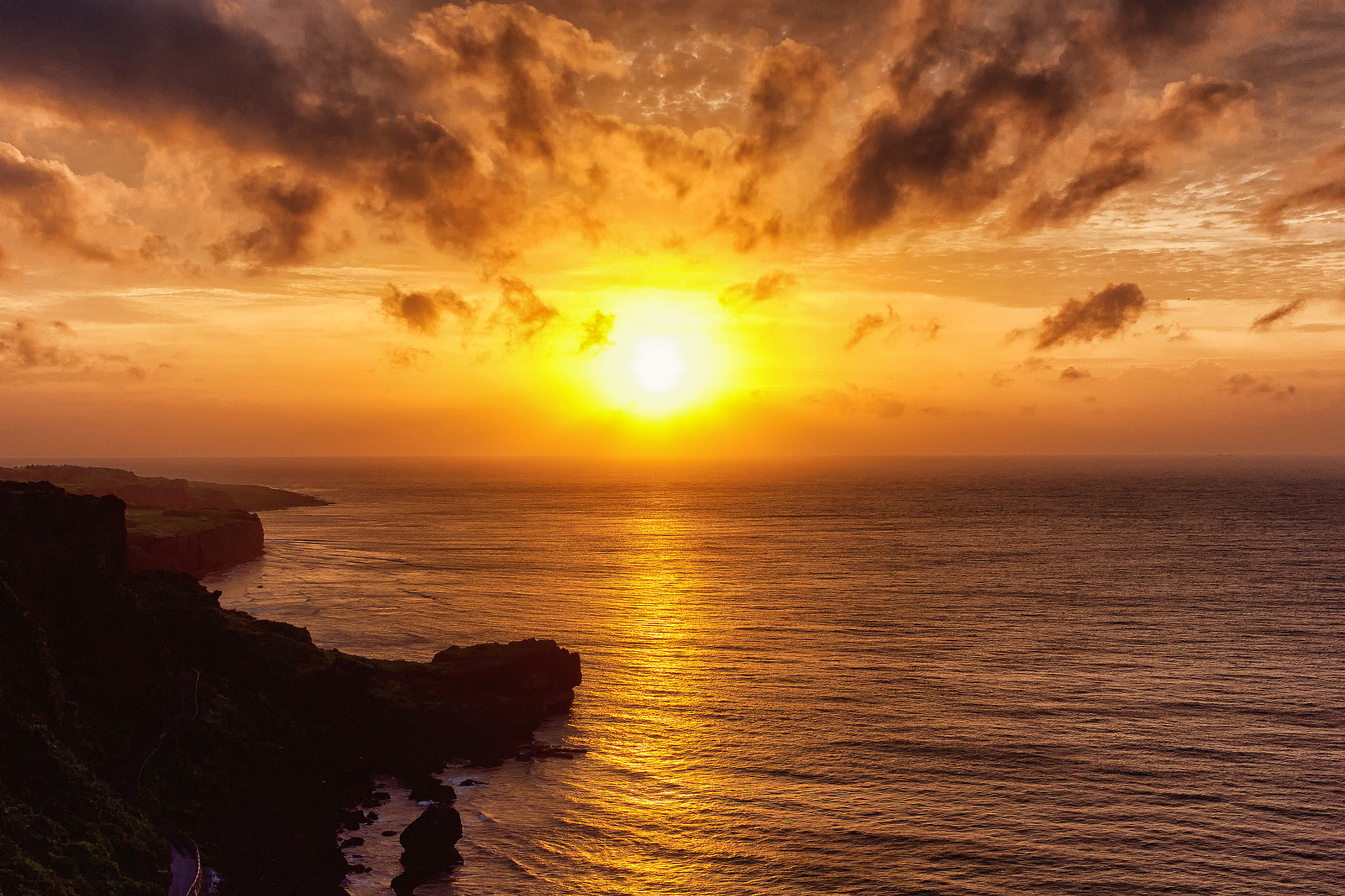 Panasonic Lumix DMC-GH3 + OLYMPUS DIGITAL 12-60mm Lens sample photo. Sunset views from okinawa ie island waji. photography