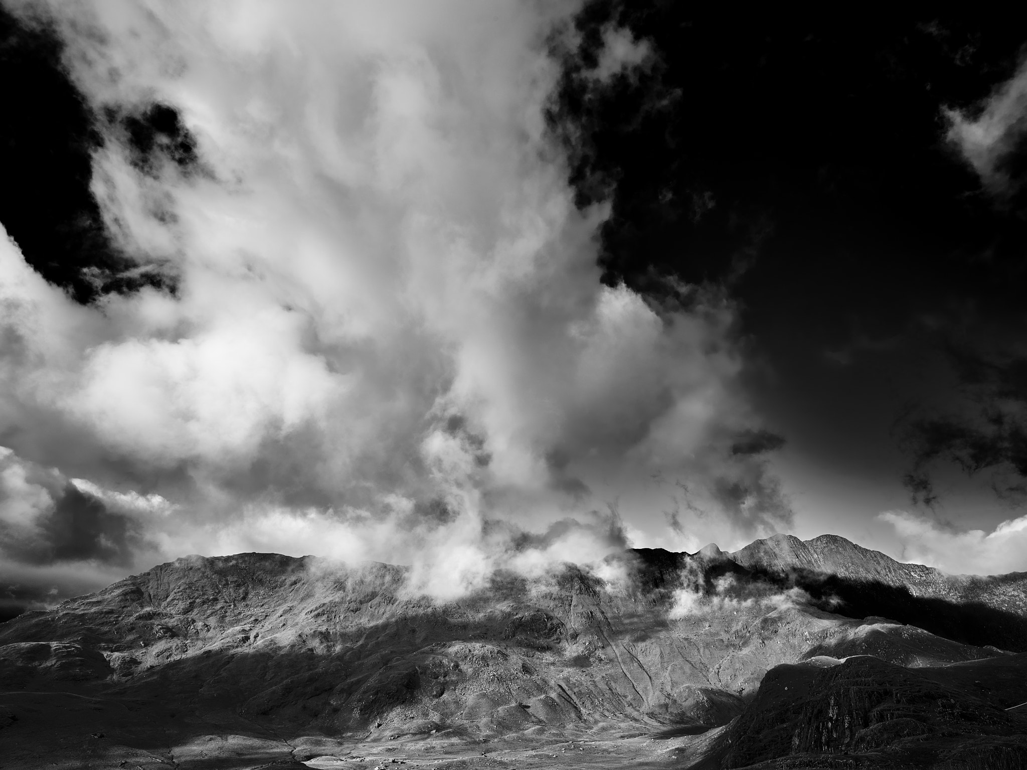 Phase One IQ160 sample photo. Cloudy mountain photography