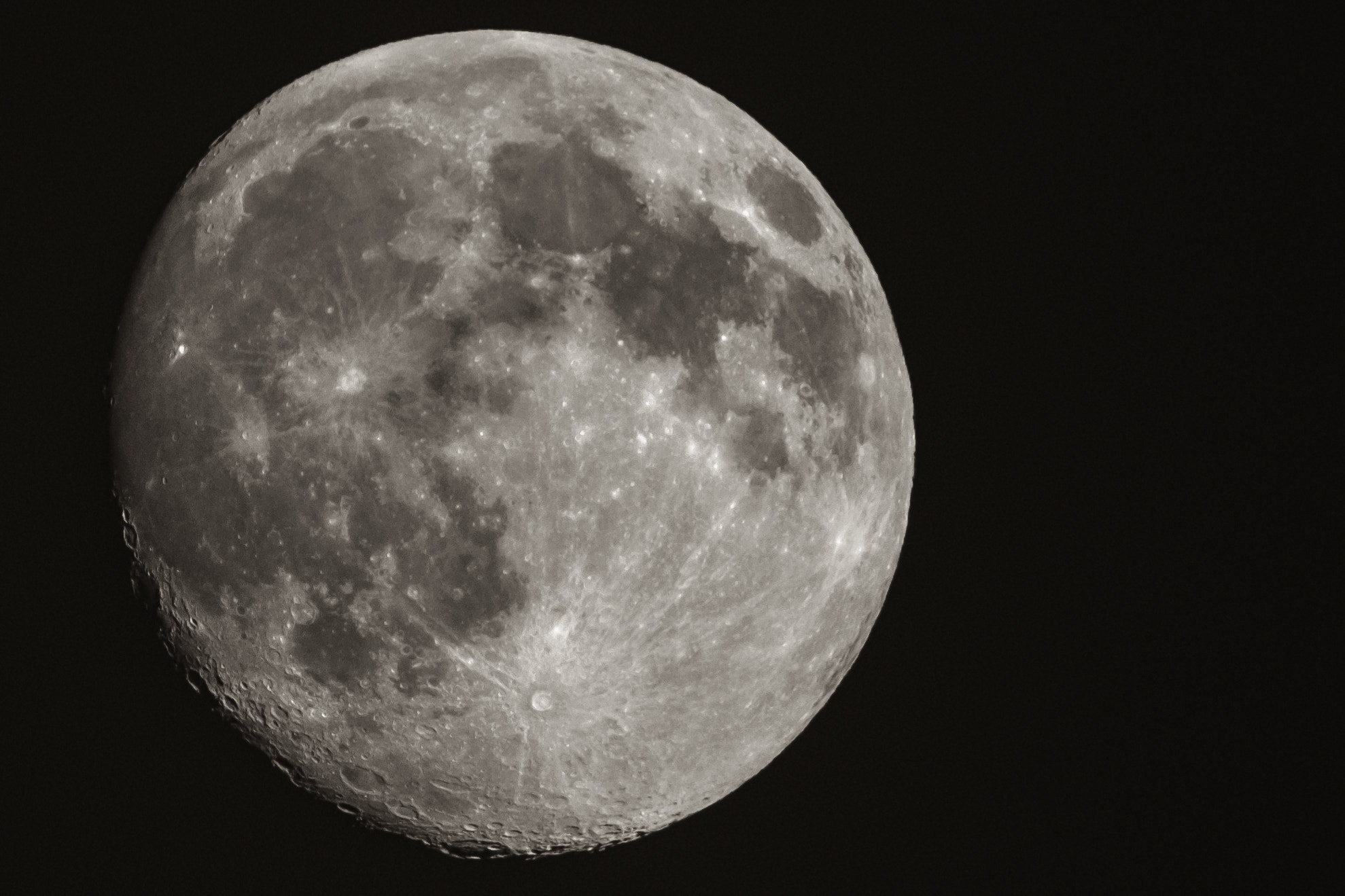 XF100-400mmF4.5-5.6 R LM OIS WR + 1.4x sample photo. La luna - 17/07/2017 photography