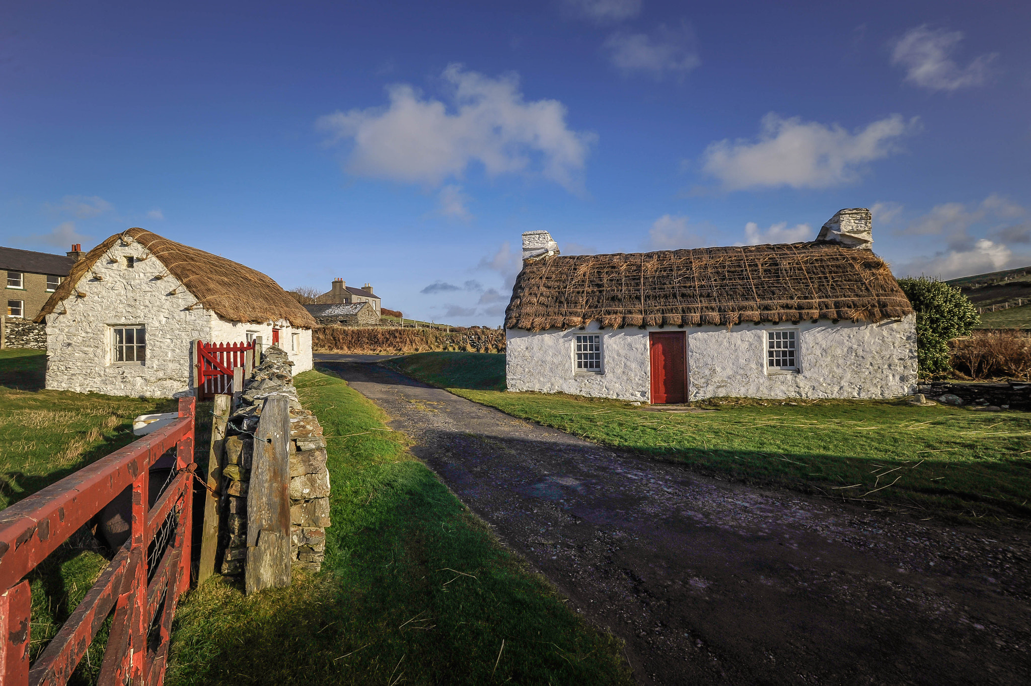 Sigma 17-35mm F2.8-4 EX DG  Aspherical HSM sample photo. Manx cottages. photography