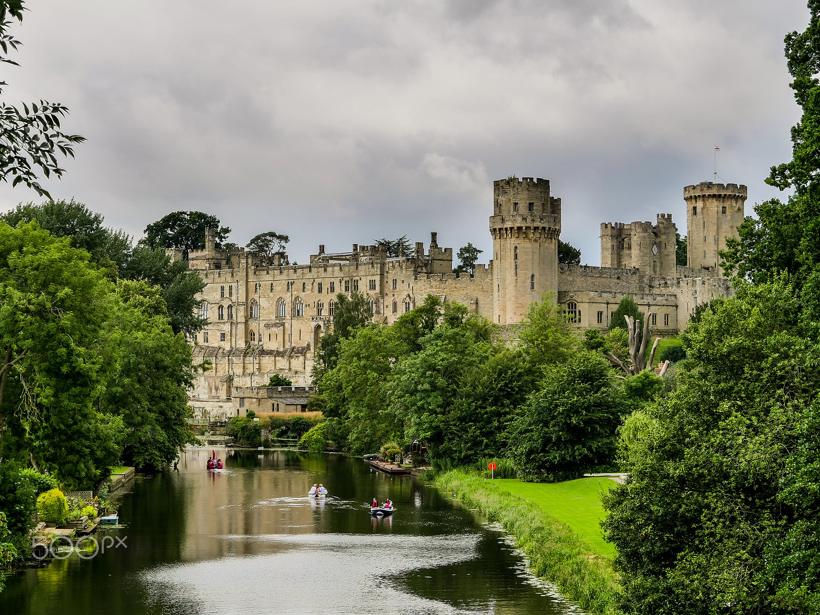 LUMIX G VARIO 35-100/F4.0-5.6 sample photo. English castle photography