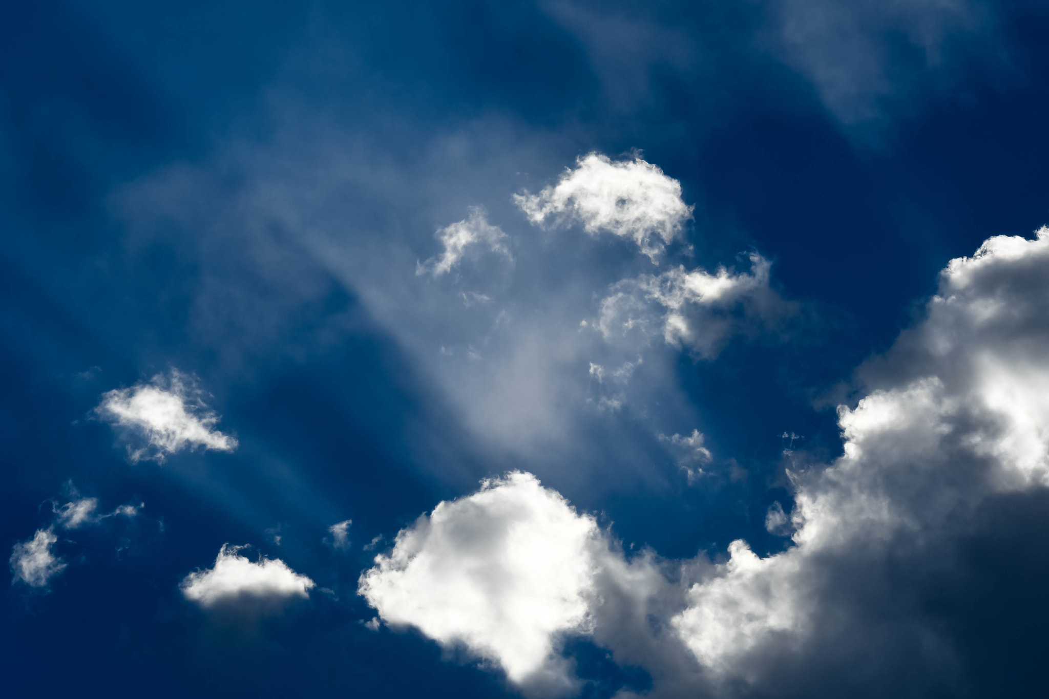 Sigma 150-500mm F5-6.3 DG OS HSM sample photo. Sky rays photography