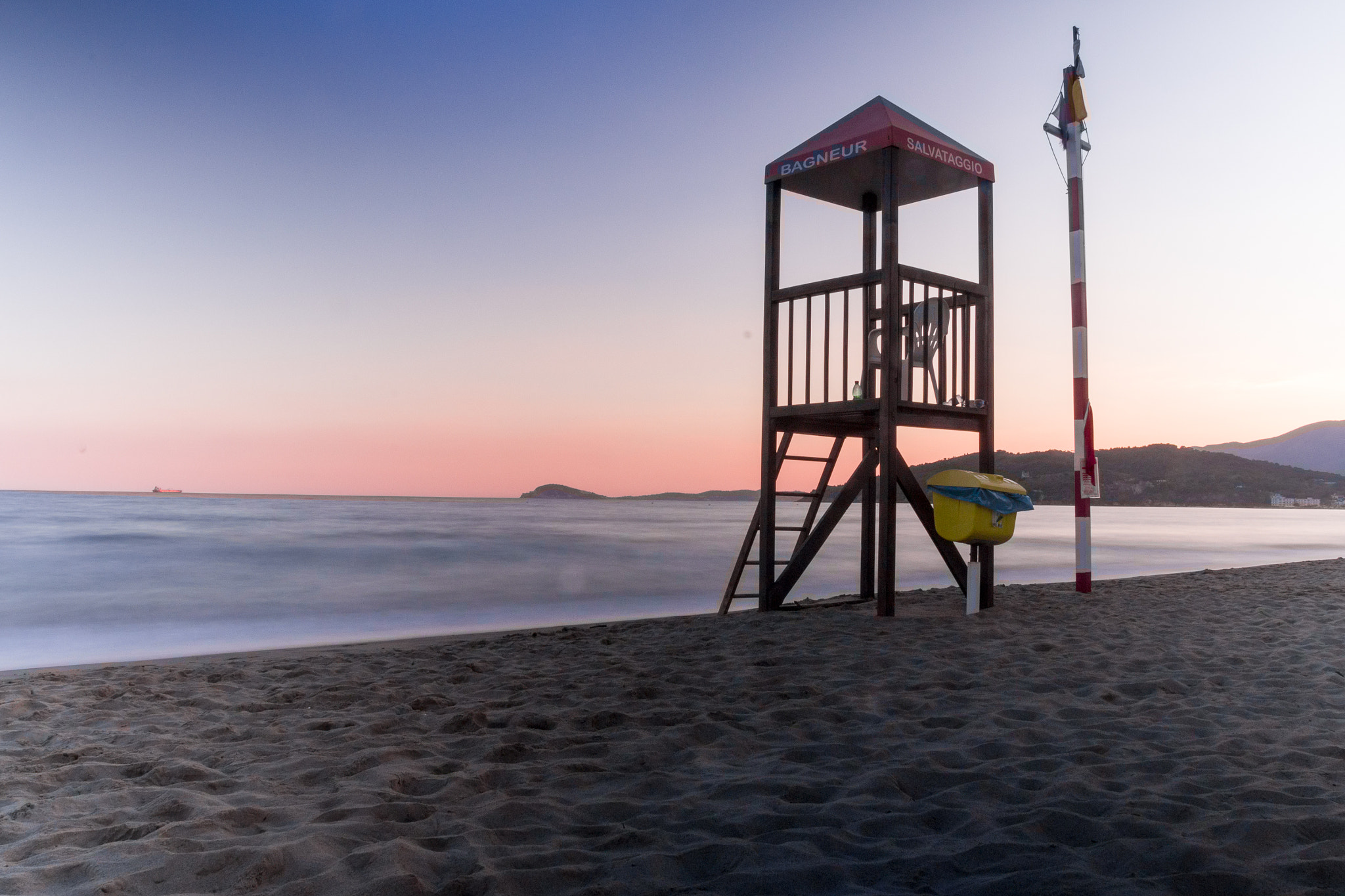 Tamron SP AF 17-50mm F2.8 XR Di II LD Aspherical (IF) sample photo. Sunset on sea photography