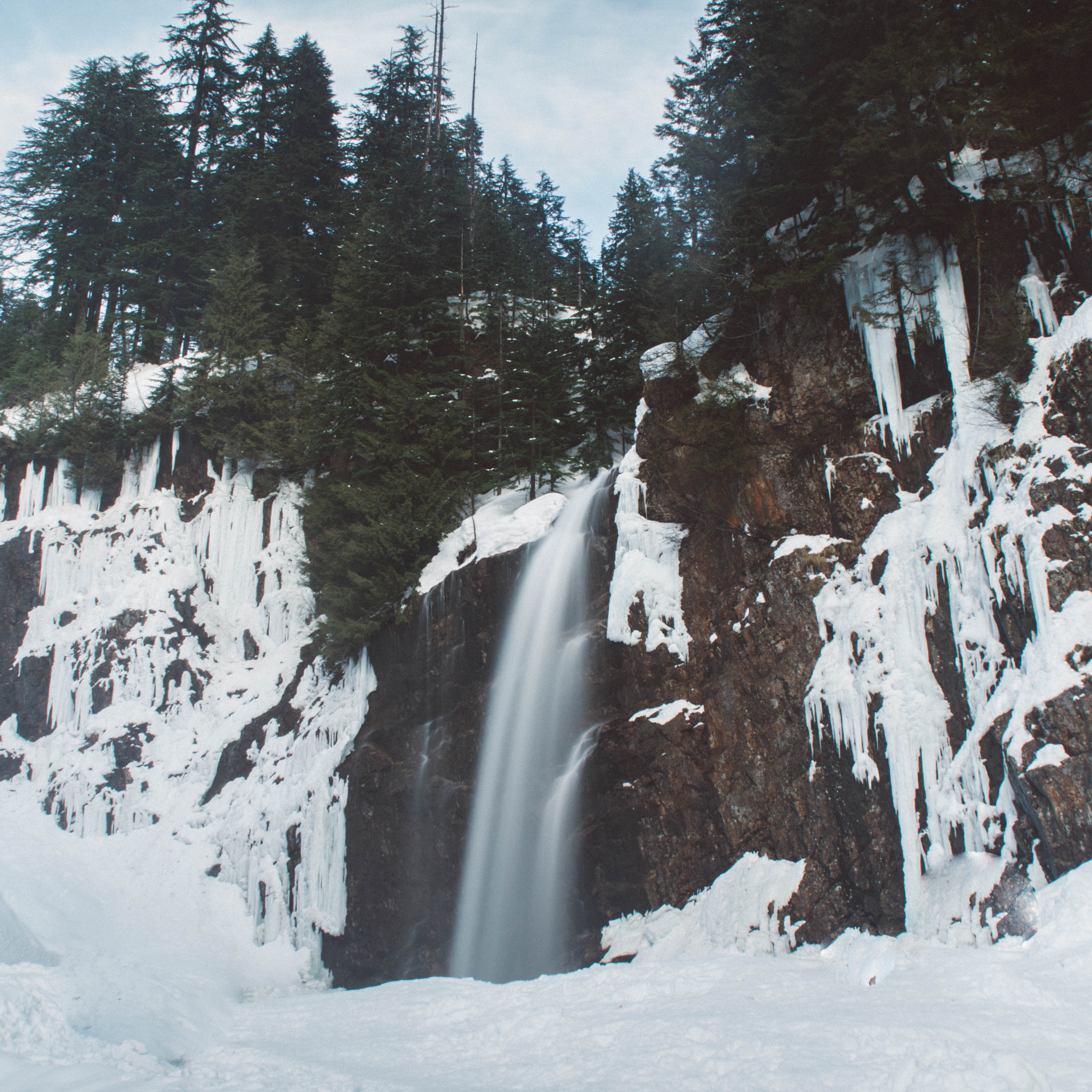 Tamron AF 18-200mm F3.5-6.3 XR Di II LD Aspherical (IF) Macro sample photo. Waterfall banger photography