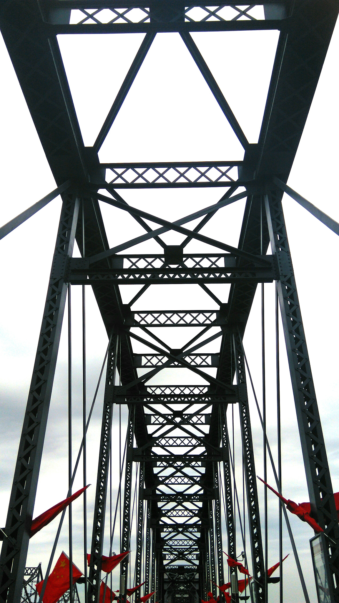 HUAWEI Che1-CL20 sample photo. The yalu river broken bridge photography