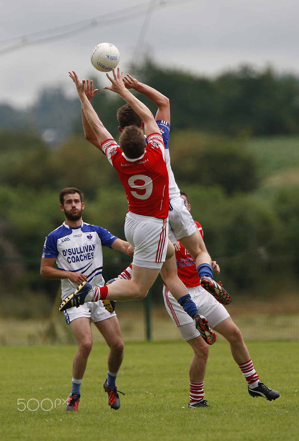 Canon EF 300mm F2.8L IS USM sample photo. Gaelic football. an irish sport photography