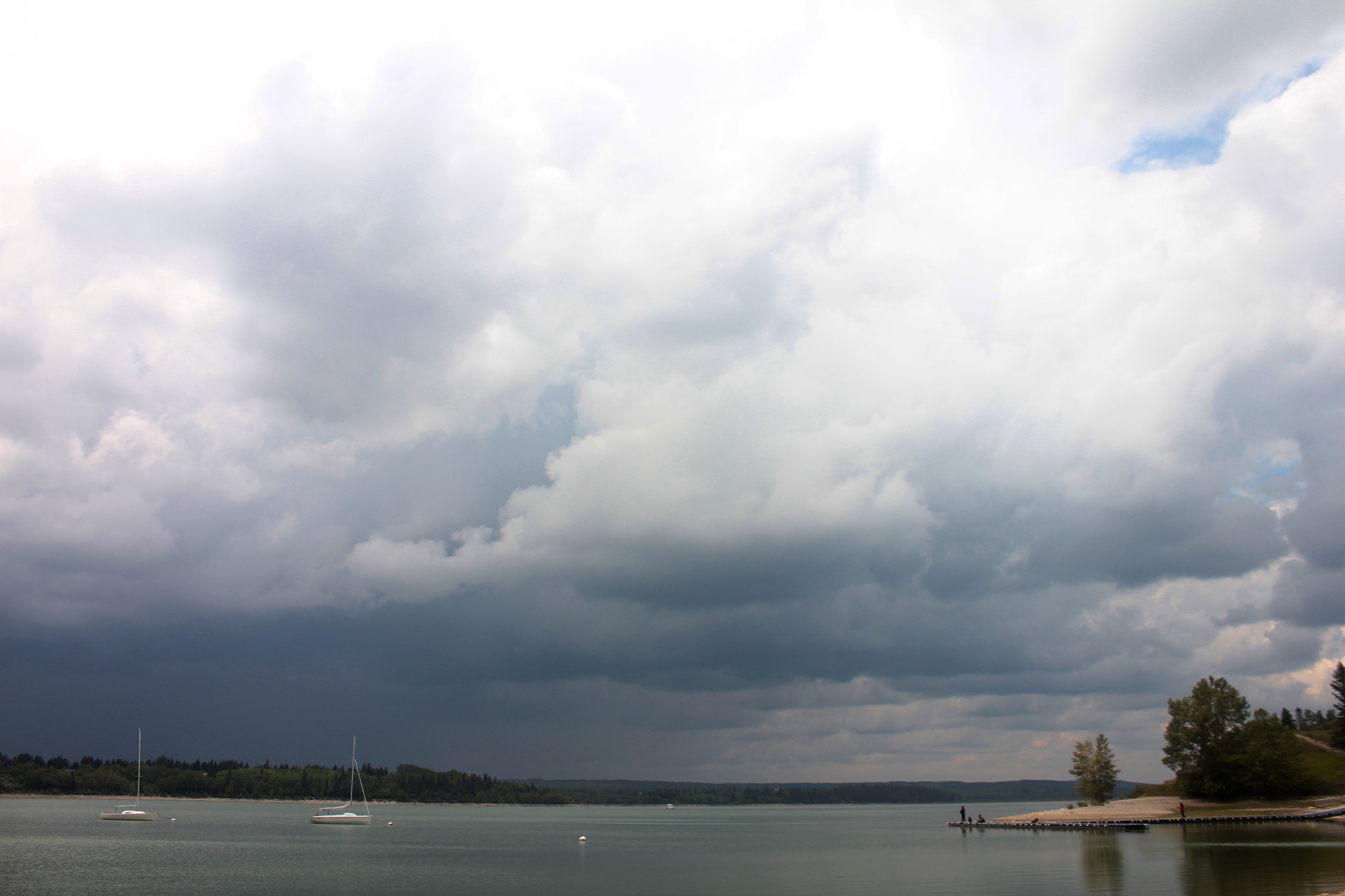 Canon EF-S 18-55mm F3.5-5.6 IS sample photo. Summer storm photography