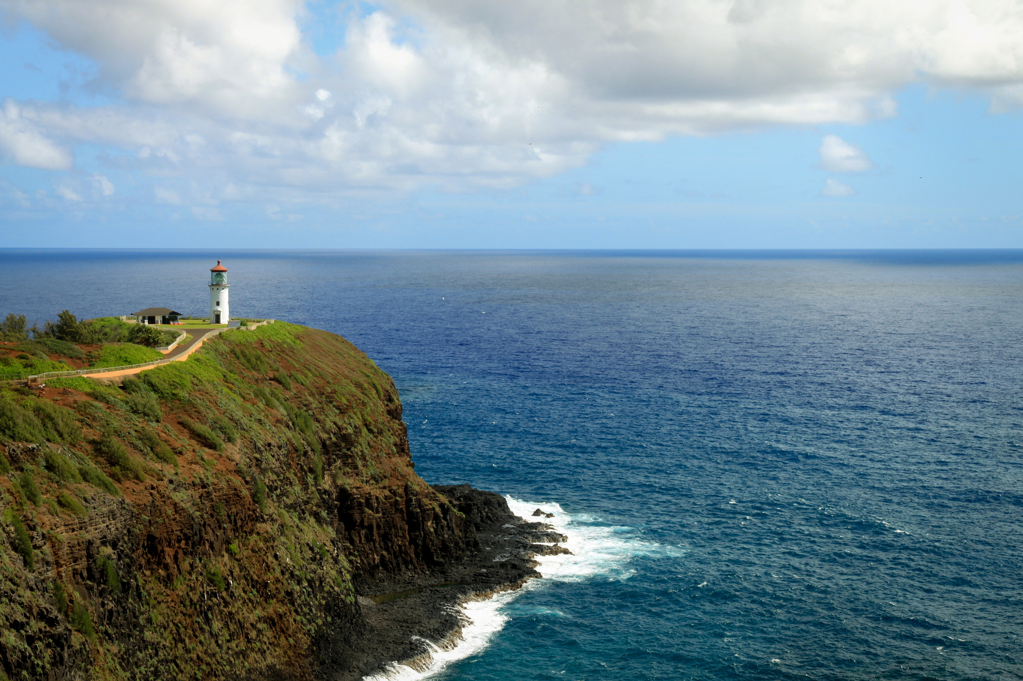Canon EOS 500D (EOS Rebel T1i / EOS Kiss X3) + Canon EF-S 15-85mm F3.5-5.6 IS USM sample photo. Kilauea lighthouse, kaua'i, hawai'i photography