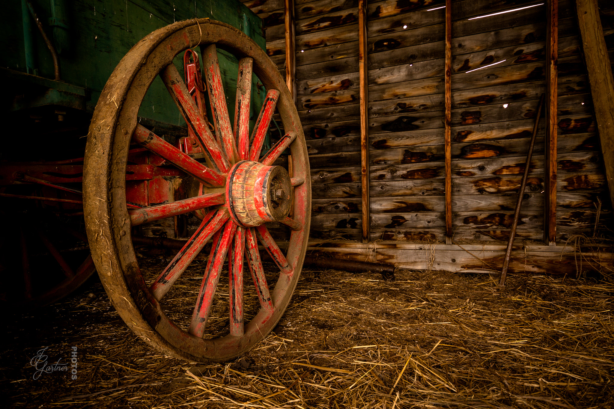 Canon EOS 650D (EOS Rebel T4i / EOS Kiss X6i) sample photo. Red wheel photography