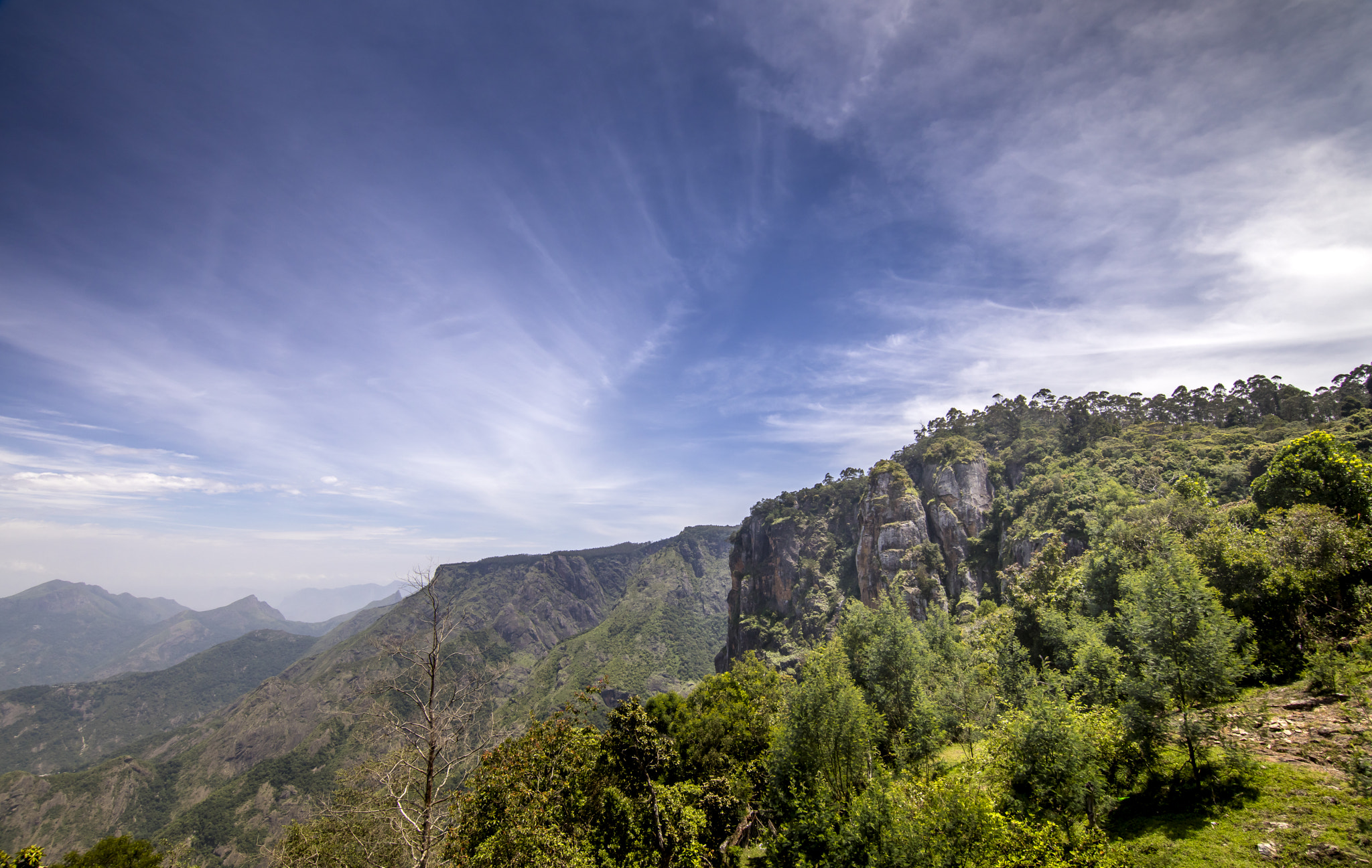 Canon EOS 5DS R sample photo. Streaks photography