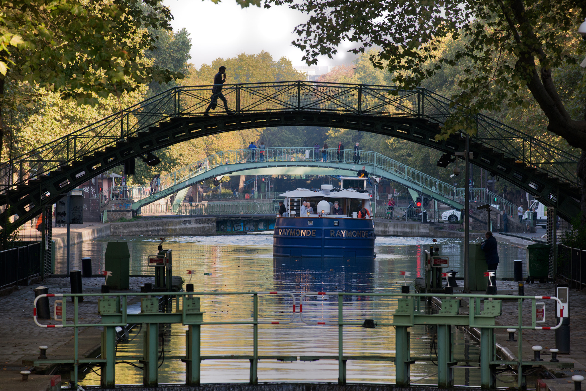 AF-S Zoom-Nikkor 80-200mm f/2.8D IF-ED sample photo. Canal saint martin photography