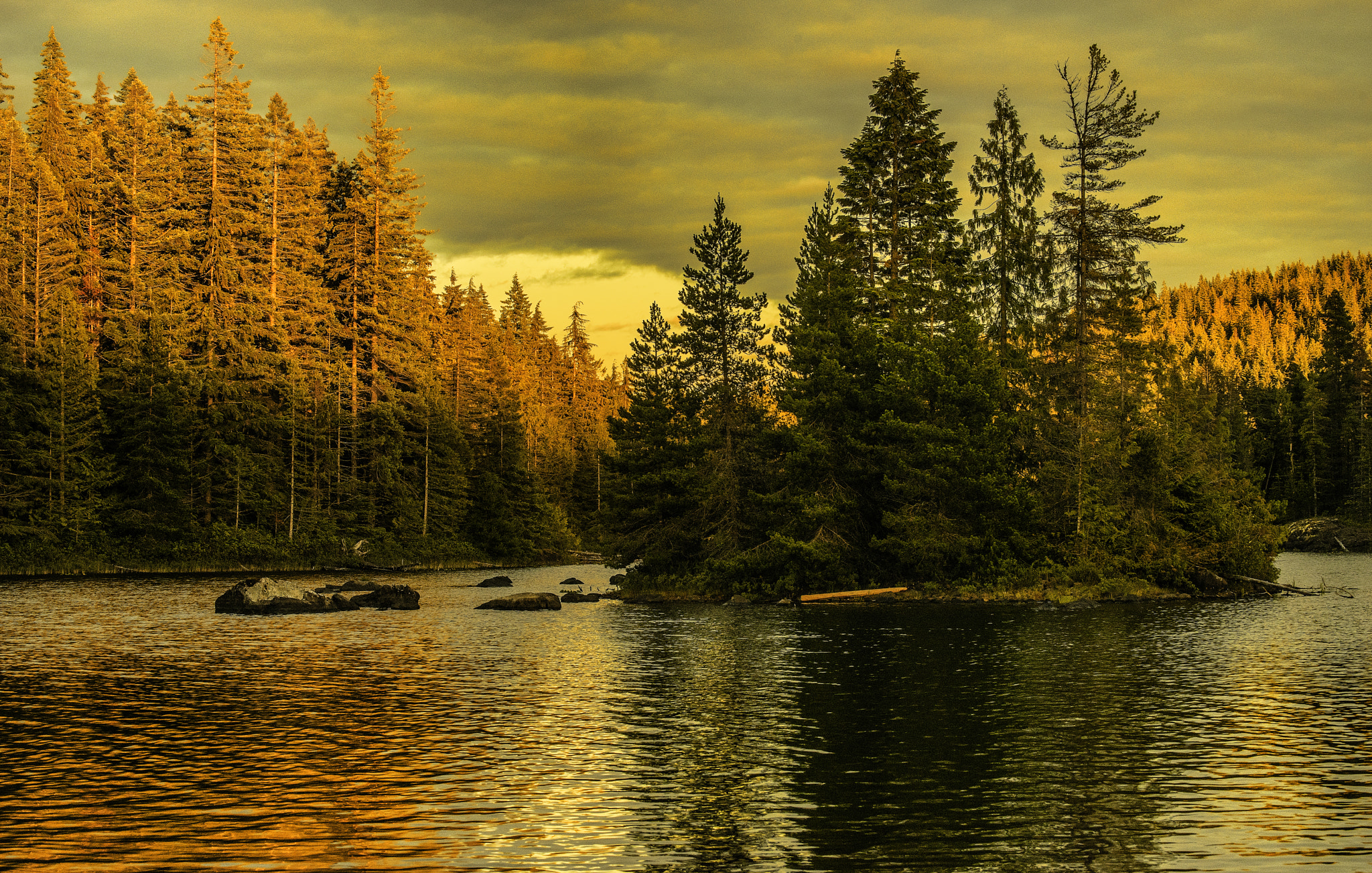Sony 75-300mm F4.5-5.6 sample photo. Amor lake sunset photography