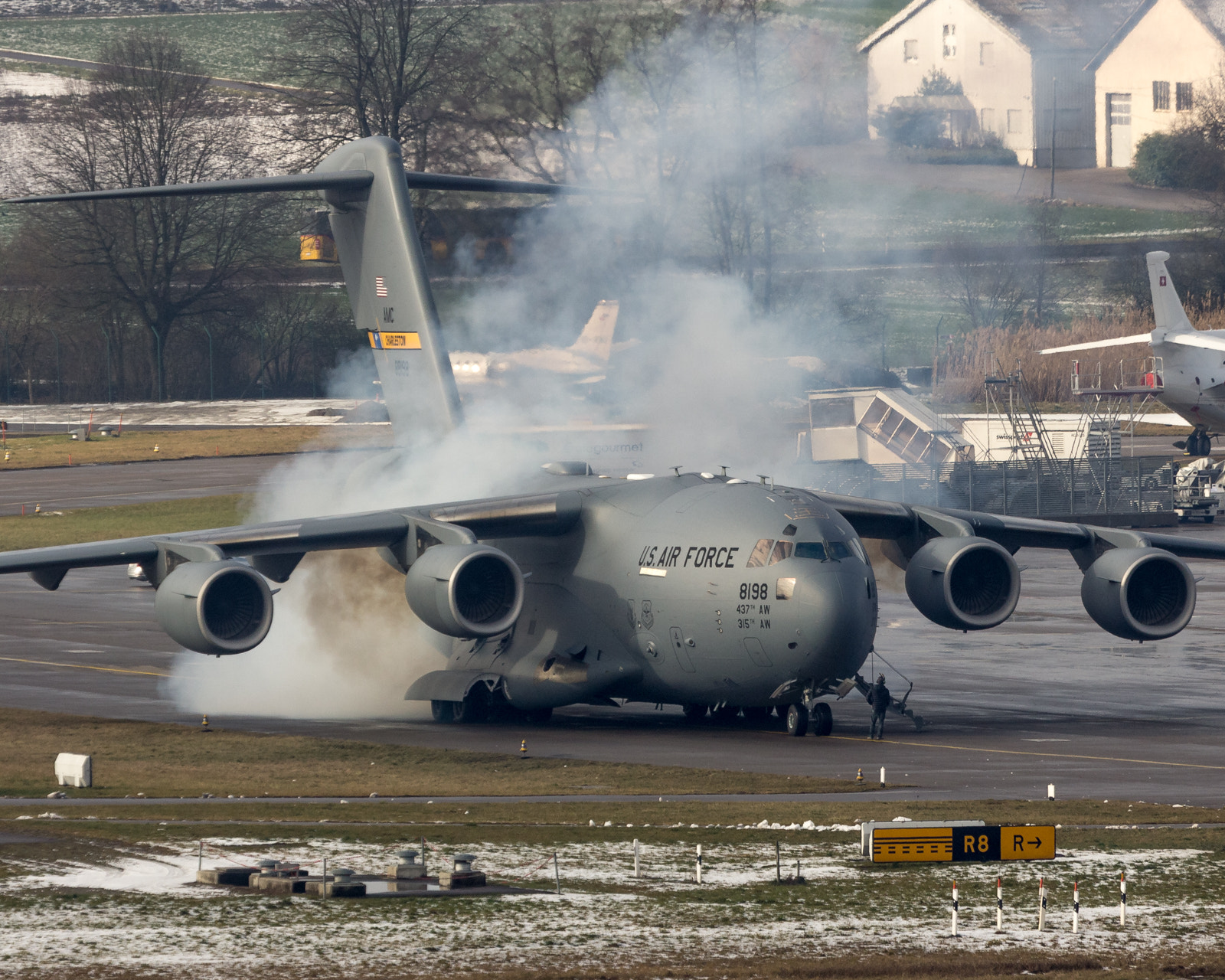 Canon EF 100-400mm F4.5-5.6L IS USM sample photo. Smoke photography