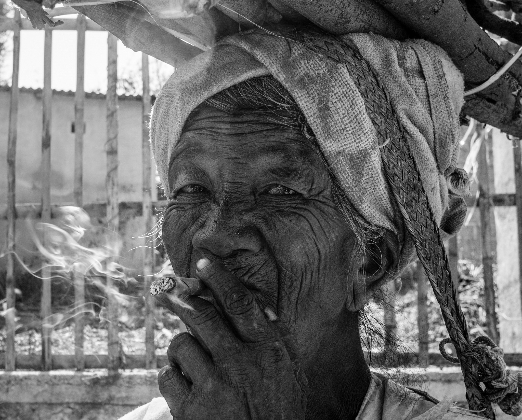 Sony Alpha a5000 (ILCE 5000) + Sigma 19mm F2.8 EX DN sample photo. An old lady in myanmar photography