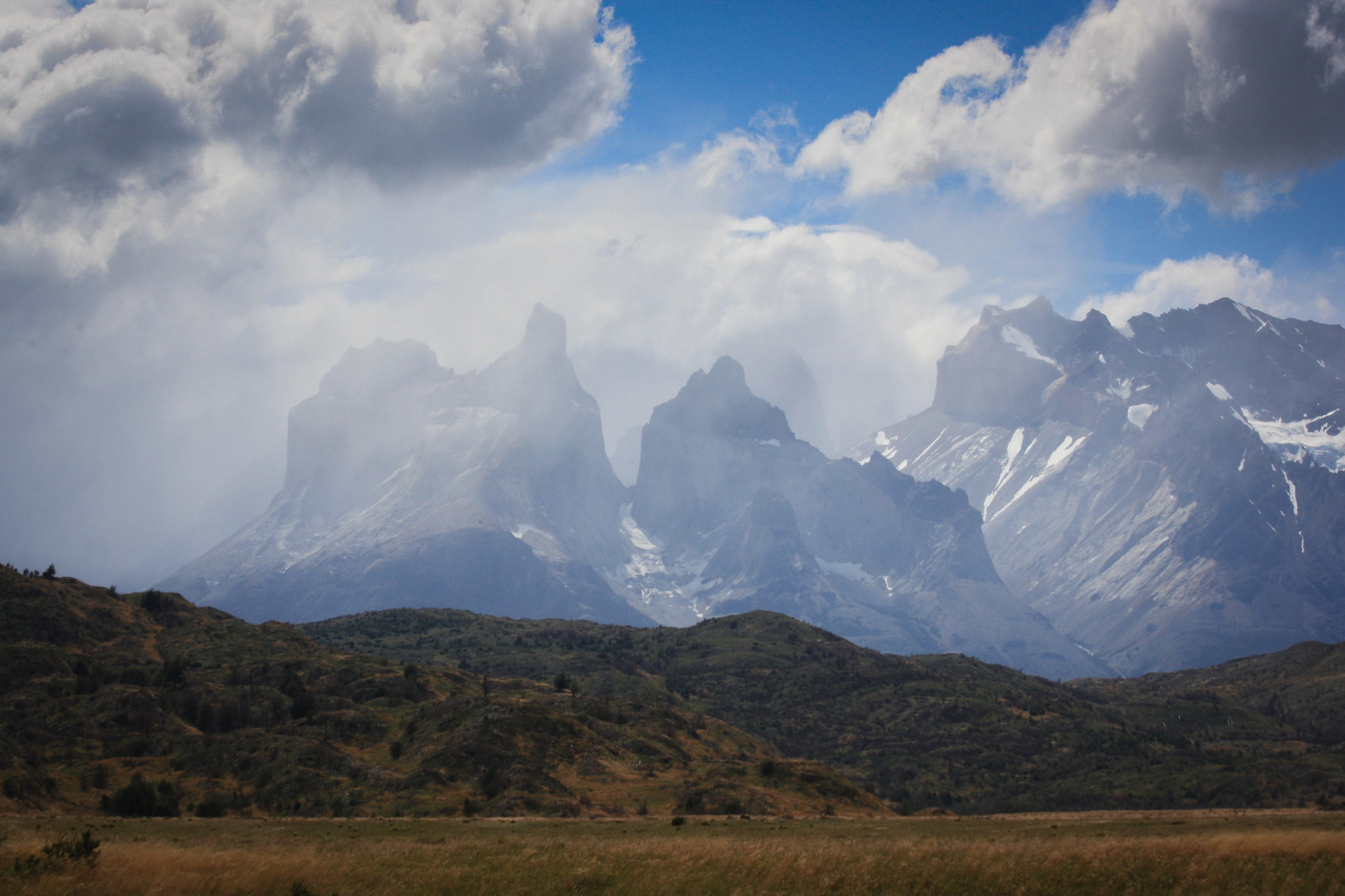Canon EOS 1000D (EOS Digital Rebel XS / EOS Kiss F) sample photo. Cuernos del paine photography