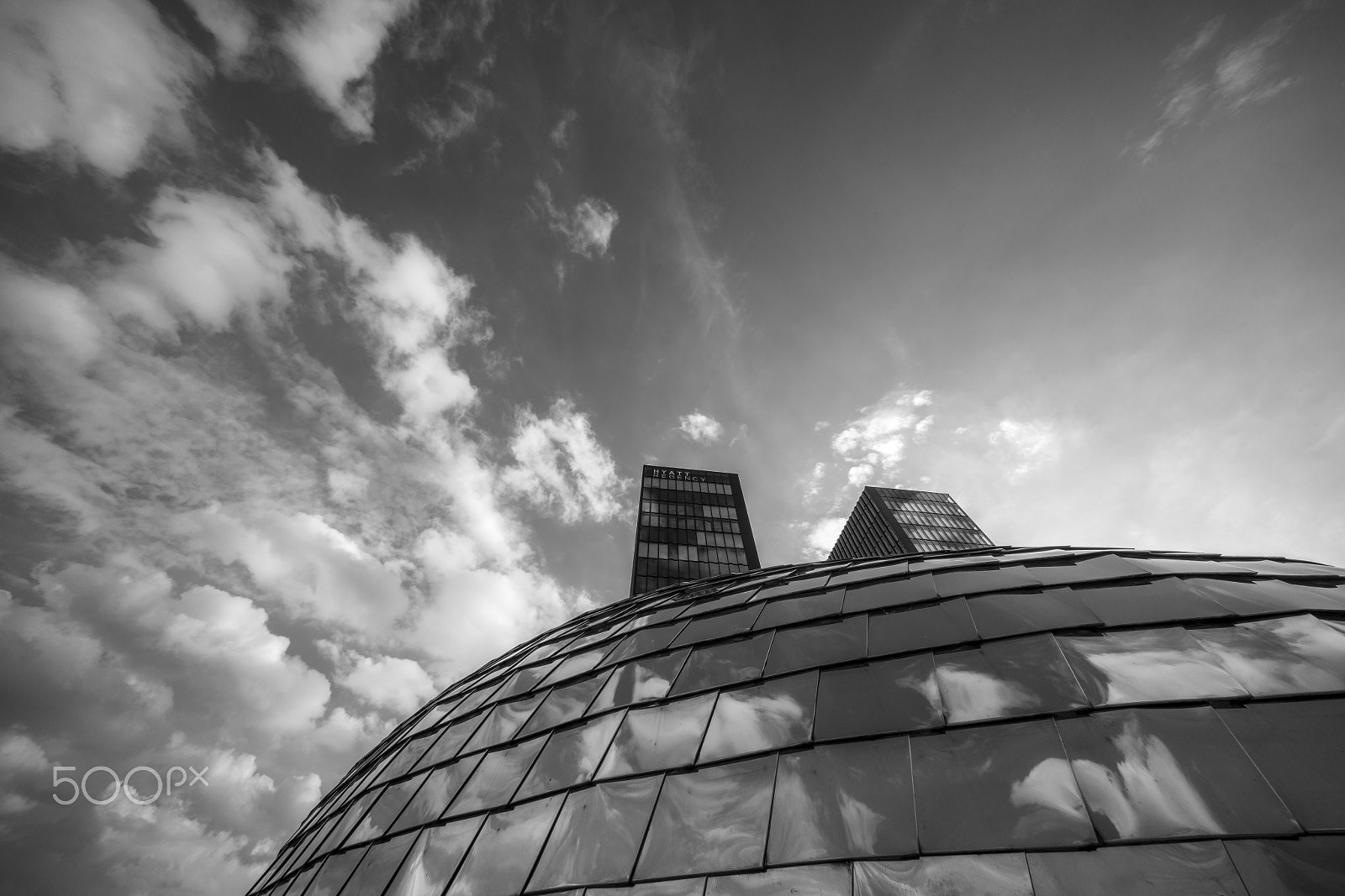 E 10mm F5.6 sample photo. Divine photography