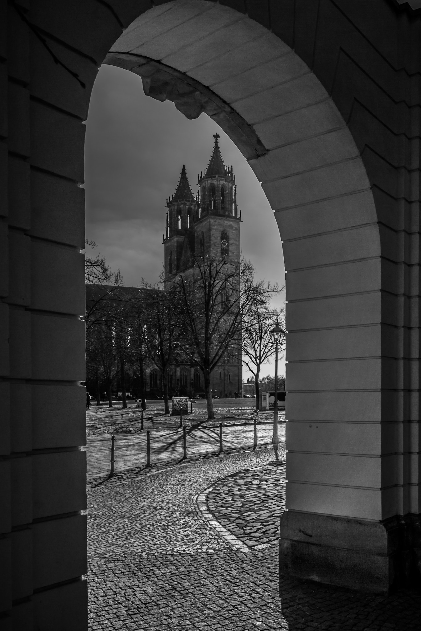 Samsung NX300M + Samsung NX 20mm F2.8 Pancake sample photo. Magdeburger dom photography