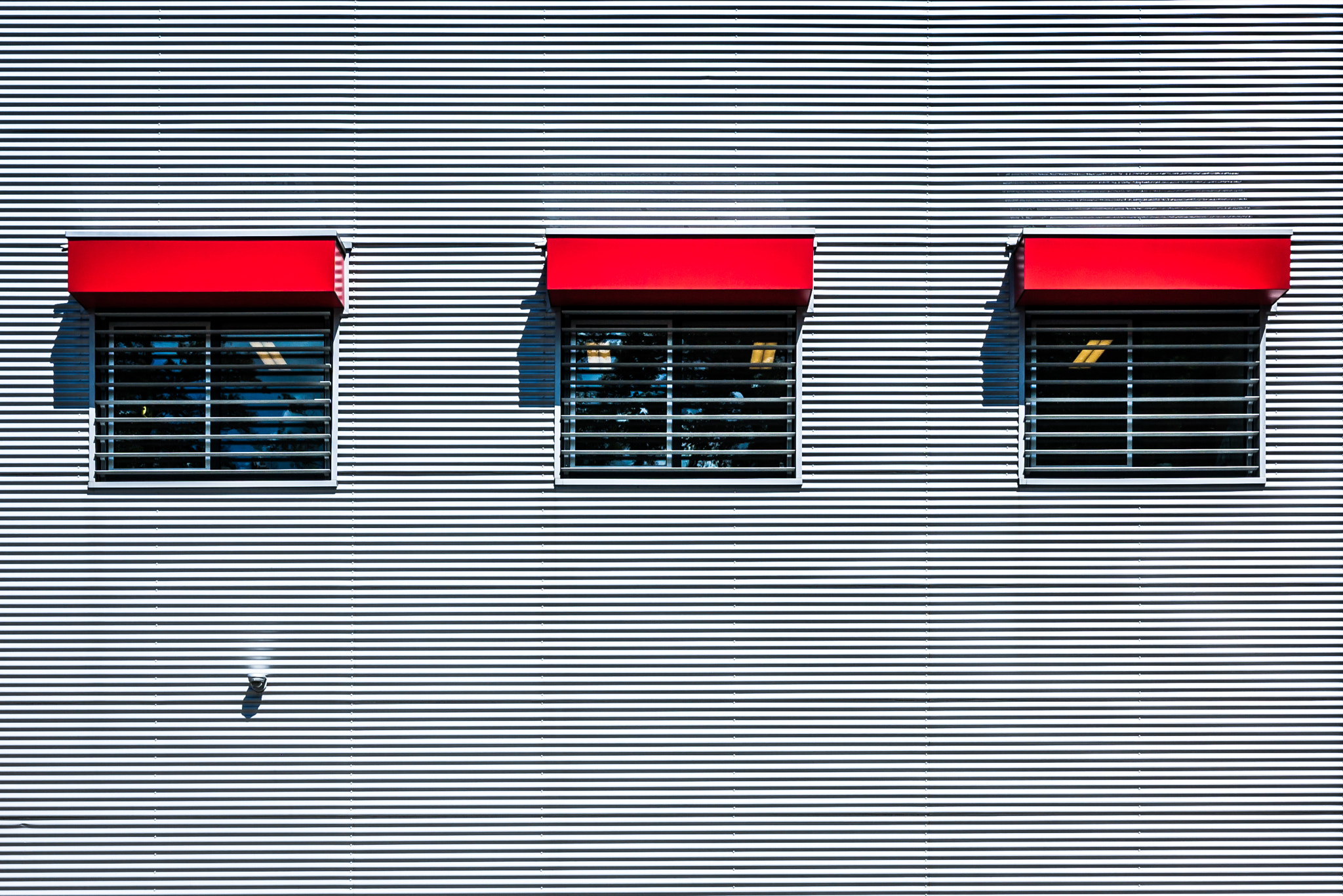 Canon EF 16-35mm F4L IS USM sample photo. "everything in threes..." photography