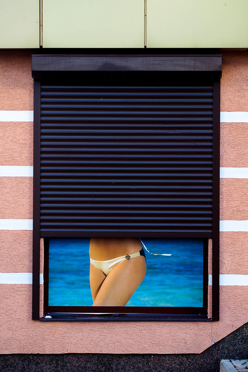Olympus PEN E-PM2 sample photo. Secret window photography
