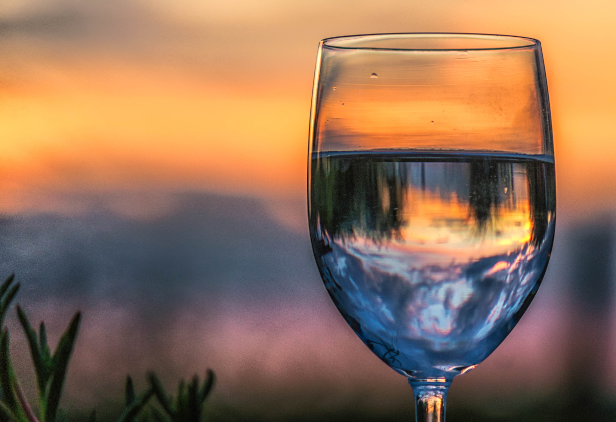 Canon EOS 750D (EOS Rebel T6i / EOS Kiss X8i) sample photo. Sonnenuntergang im glas... photography