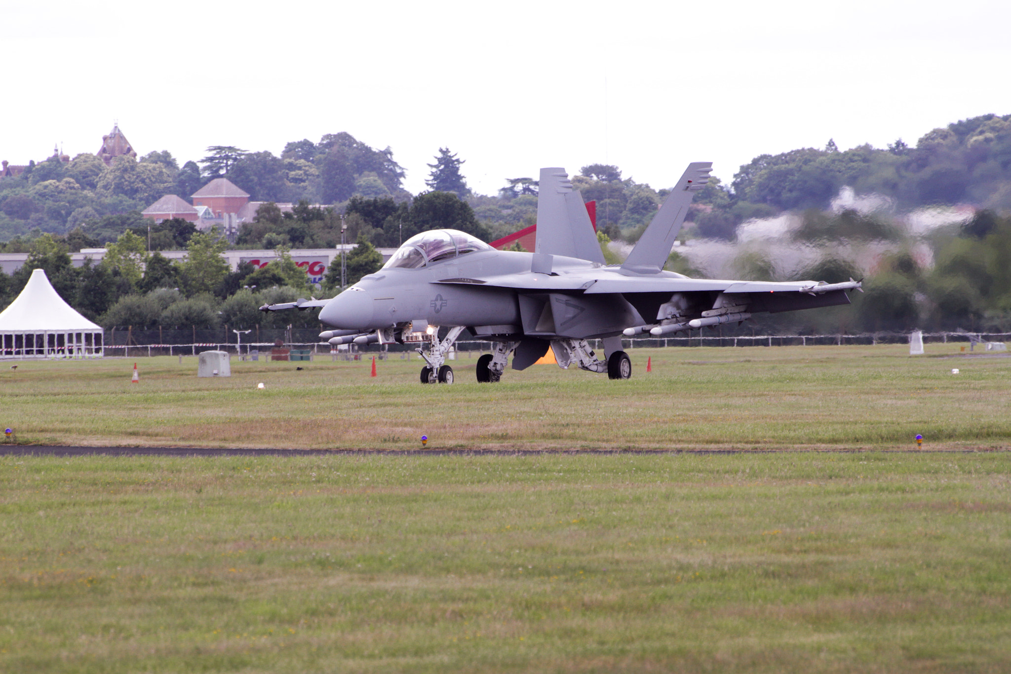Sigma 70-300mm F4-5.6 APO DG Macro sample photo. Farnborough air show photography