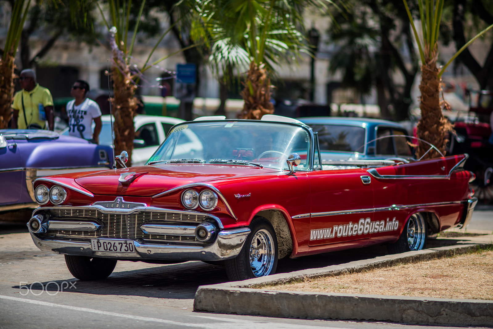 Nikon D810 + AF DC-Nikkor 135mm f/2D sample photo. Retro car in havana photography