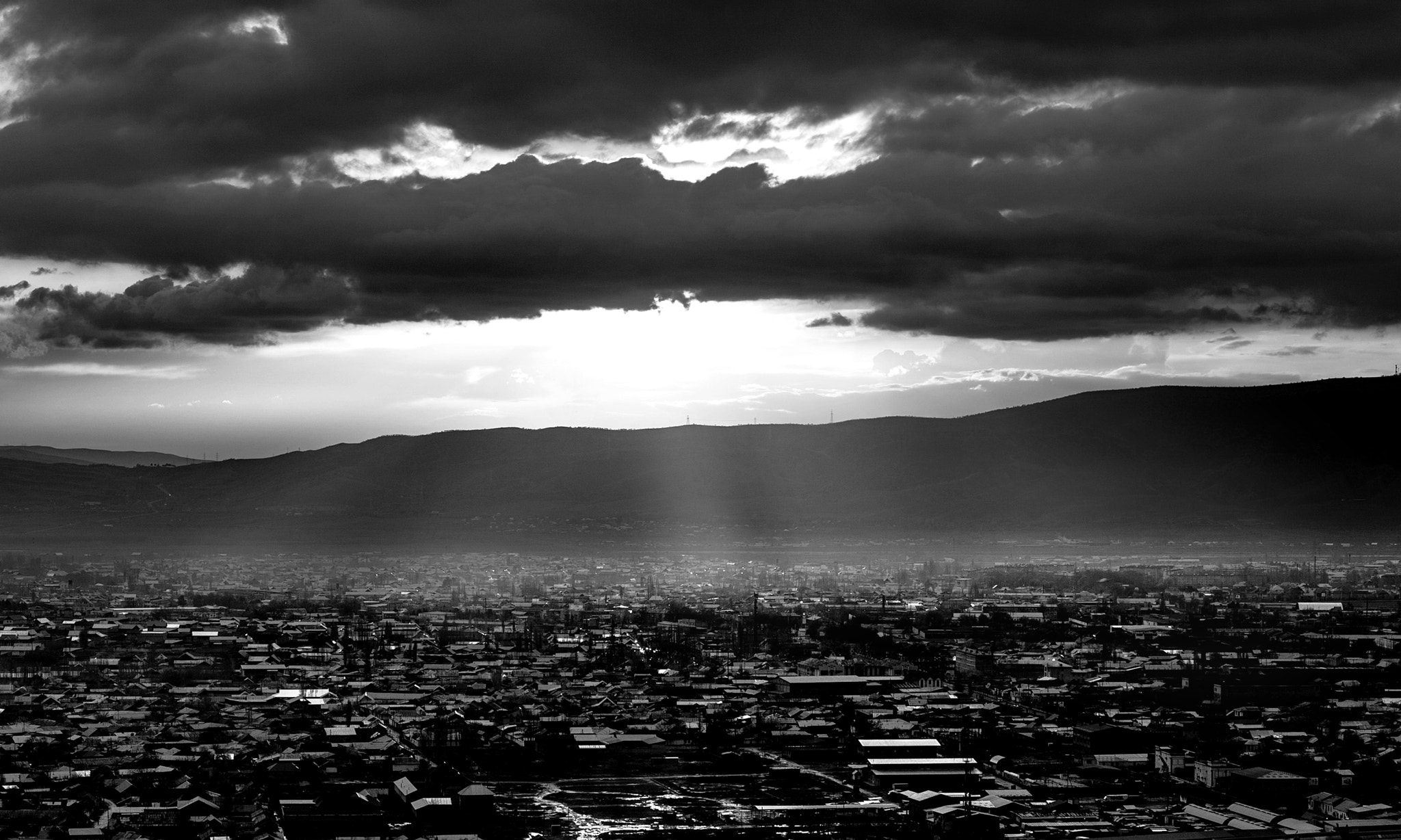 Canon EOS 40D + Canon EF 85mm F1.8 USM sample photo. After the storm photography