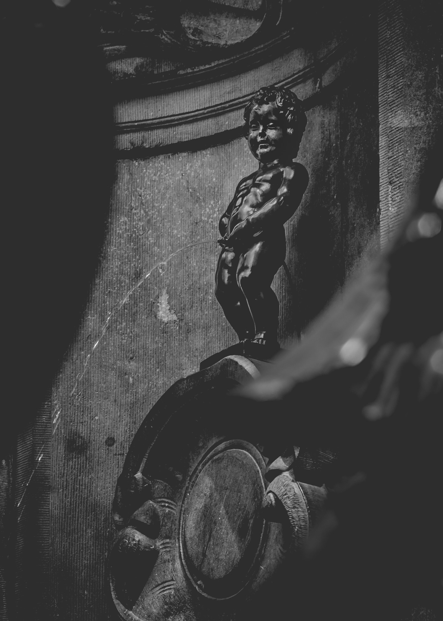 Tamron AF 28-75mm F2.8 XR Di LD Aspherical (IF) sample photo. Manneken pis photography