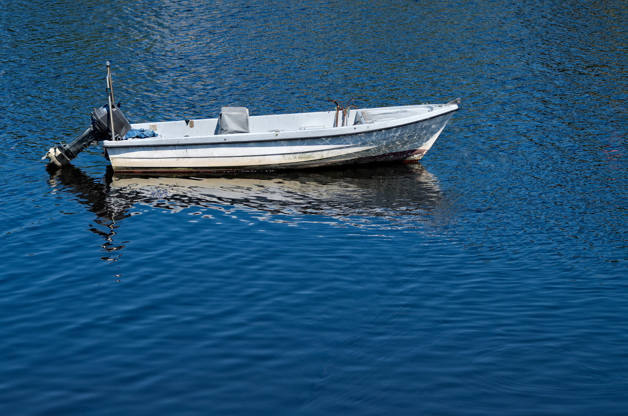 Pentax K-30 sample photo. Lonely boat photography