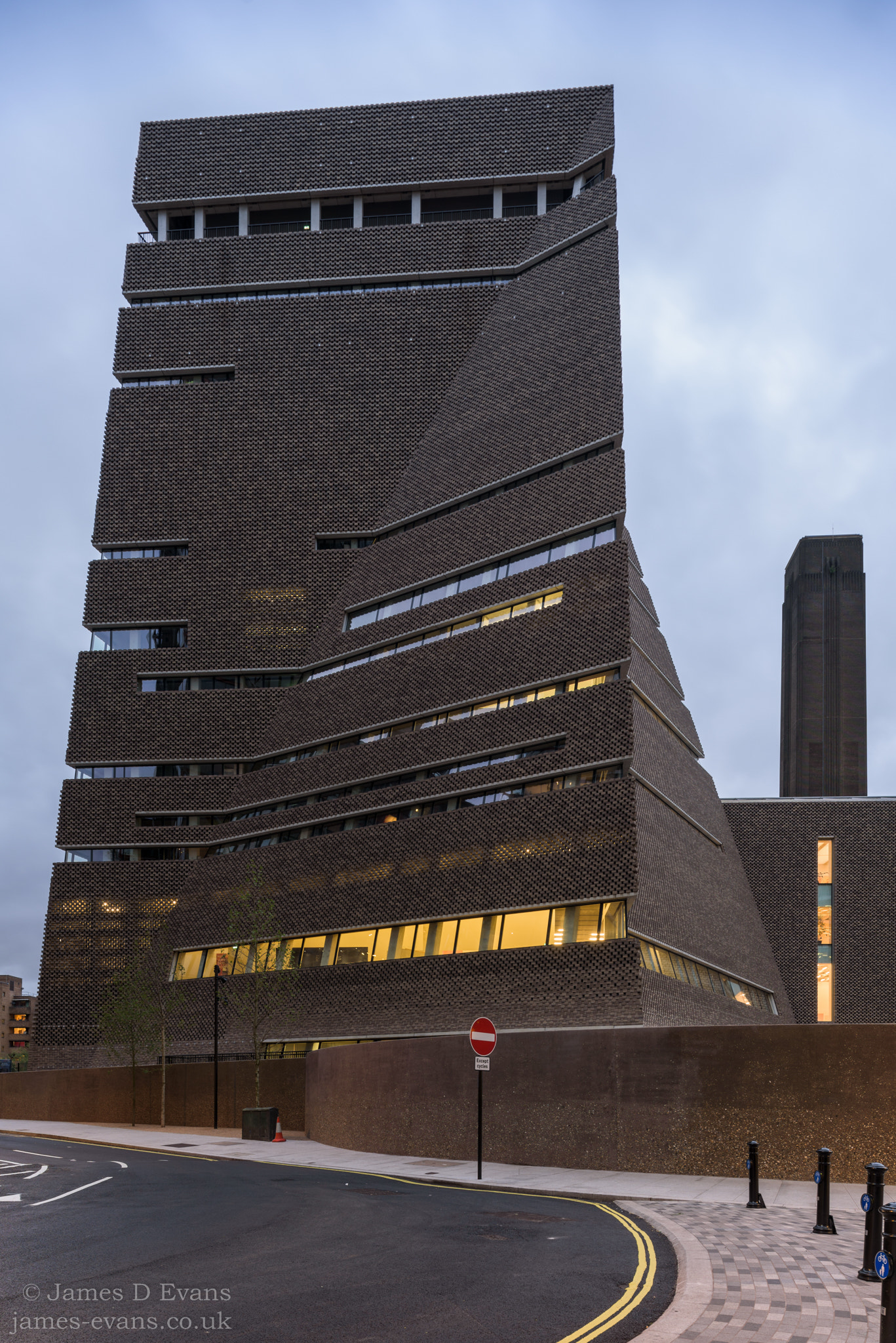 Nikon D750 + Nikon PC-E Nikkor 24mm F3.5D ED Tilt-Shift sample photo. Switch house - tate modern photography