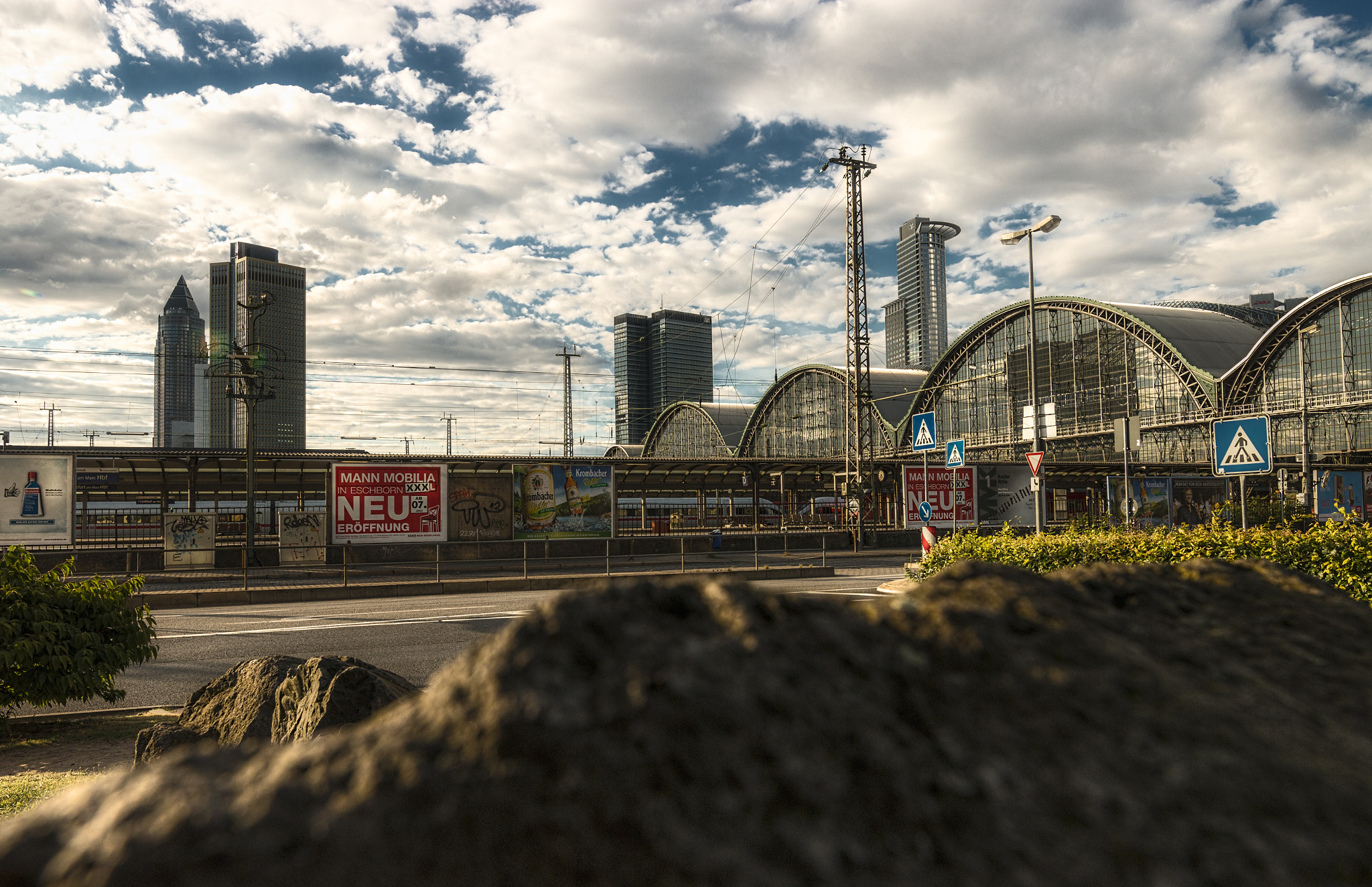 Canon EOS 70D + Canon EF 300mm f/2.8L sample photo. Ffm central station photography