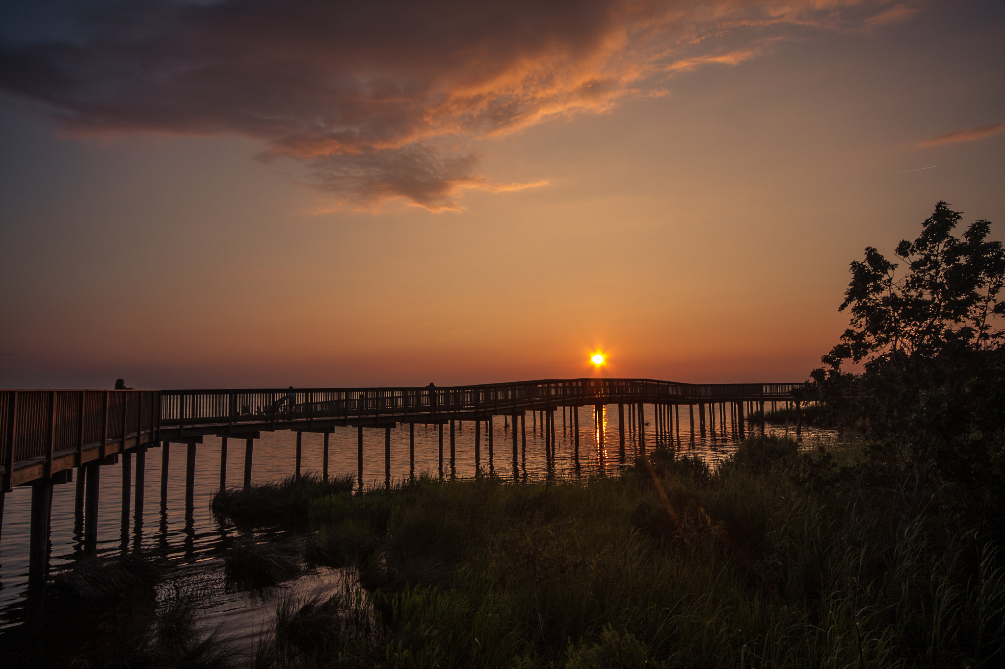 Canon EOS 40D + Sigma 10-20mm F4-5.6 EX DC HSM sample photo. Sunset soundside piers at the outer banks photography