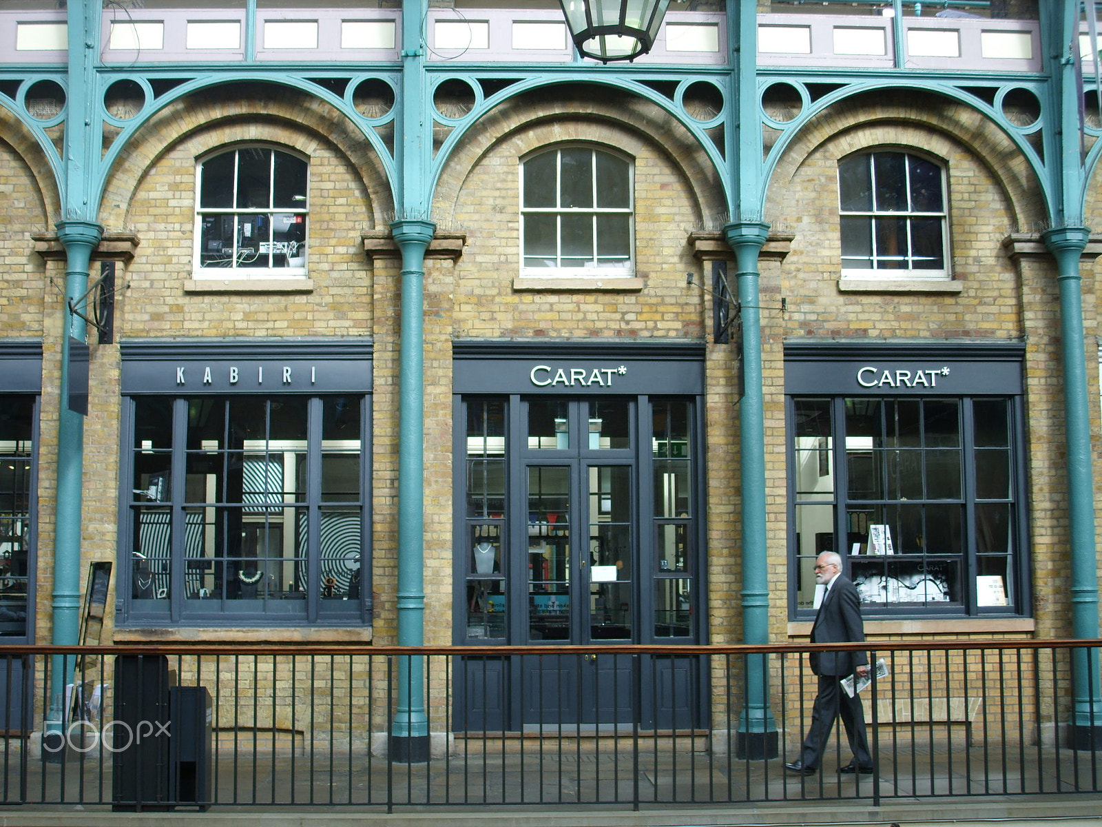 Samsung Digimax L85 sample photo. Covent garden photography